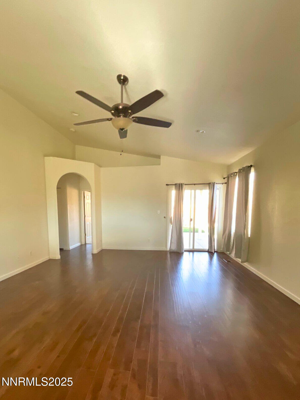 2d2002c0-014f-4bcd-9242-2c8fe447b0cf