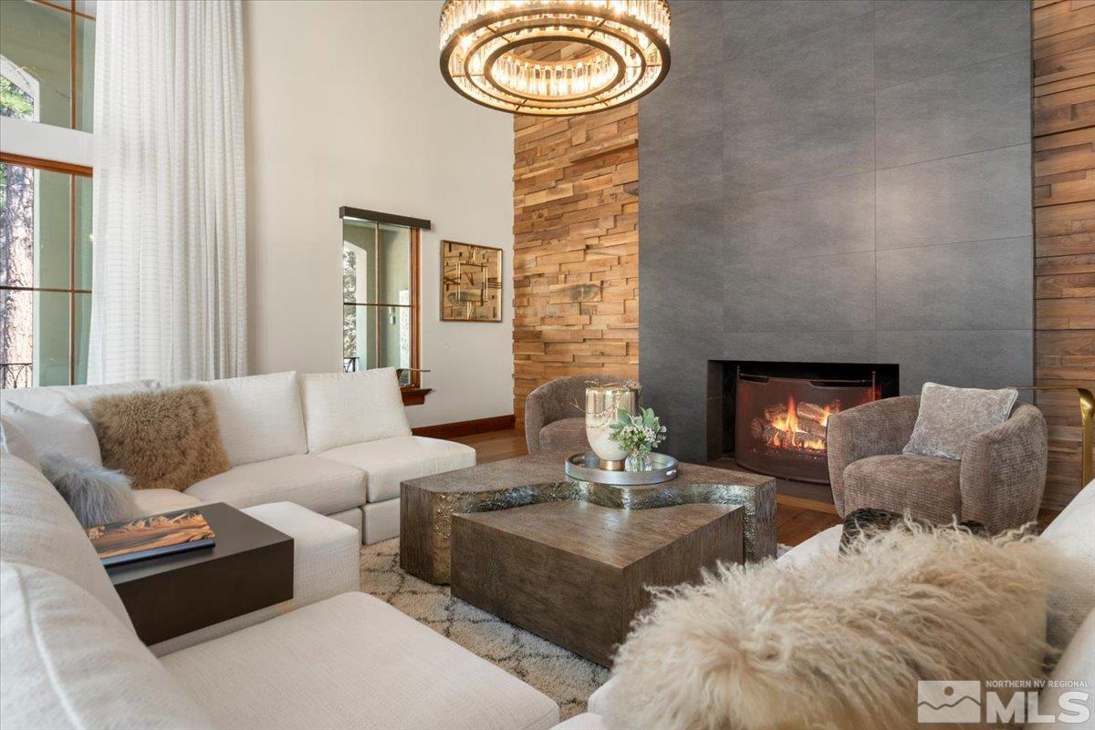 6090 Lake Geneva Drive