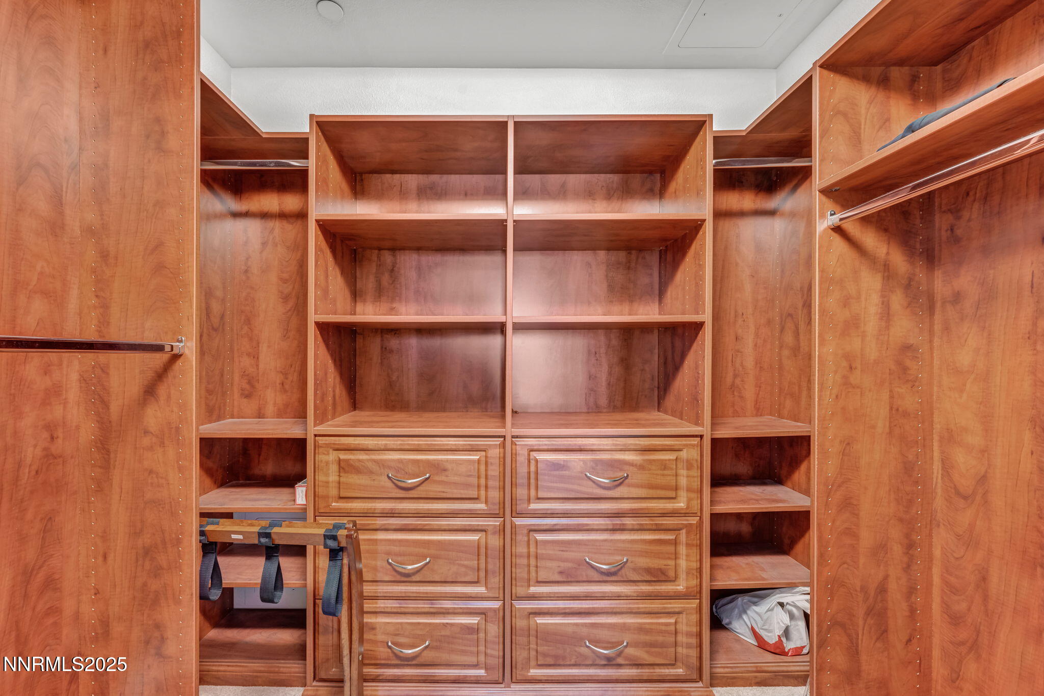 25-web-or-mls-200-w-2nd-st-apt-1103