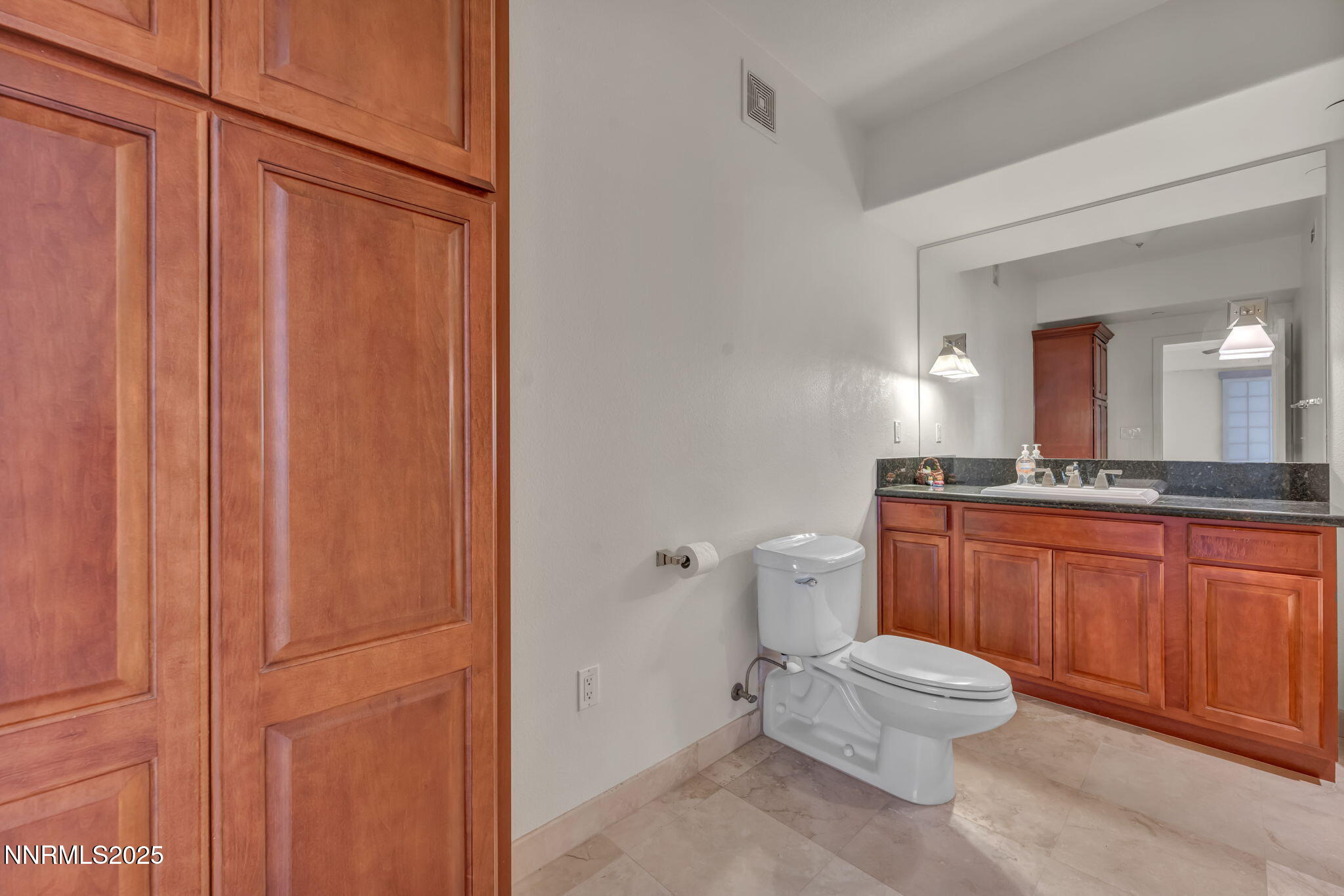 39-web-or-mls-200-w-2nd-st-apt-1103