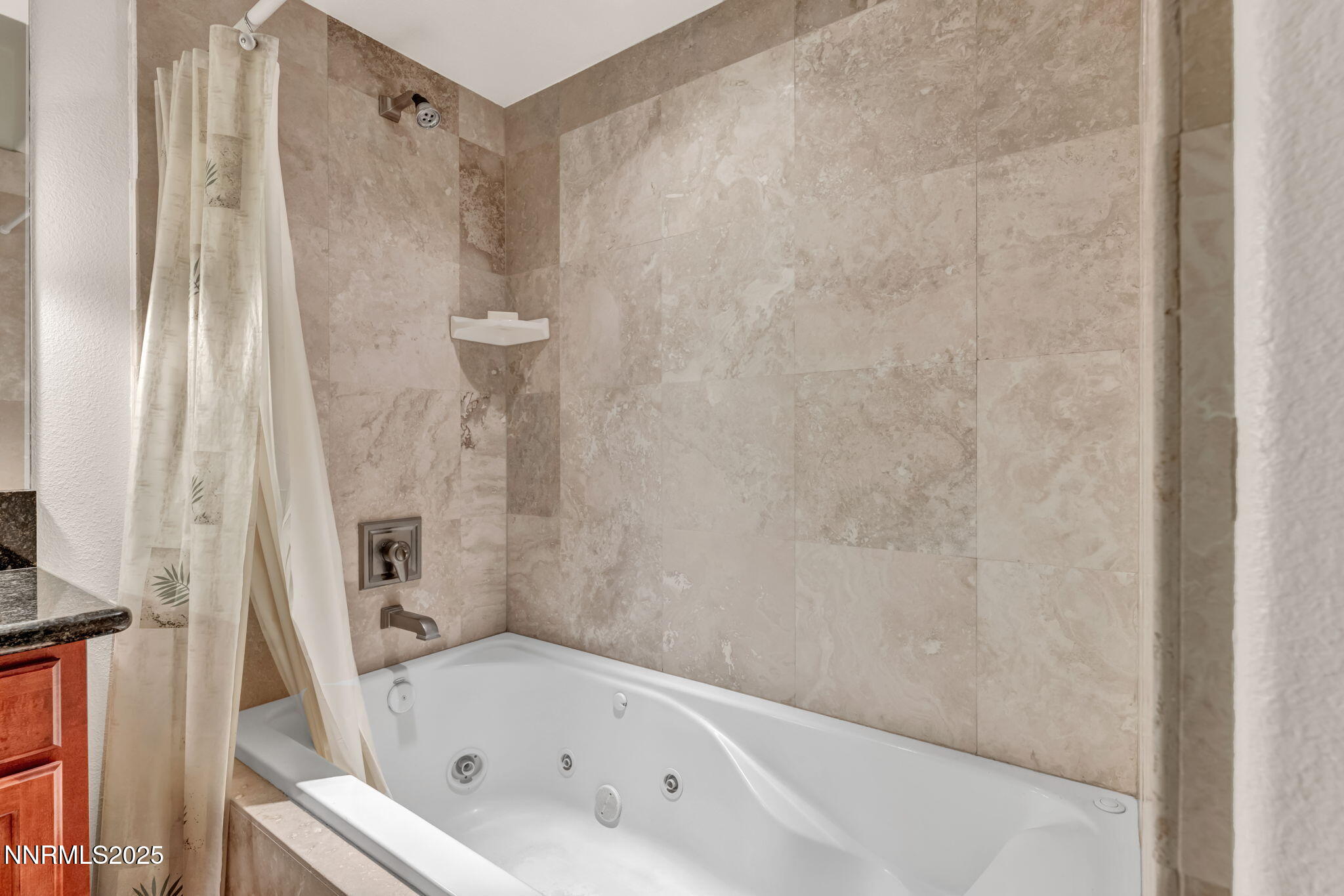 37-web-or-mls-200-w-2nd-st-apt-1103