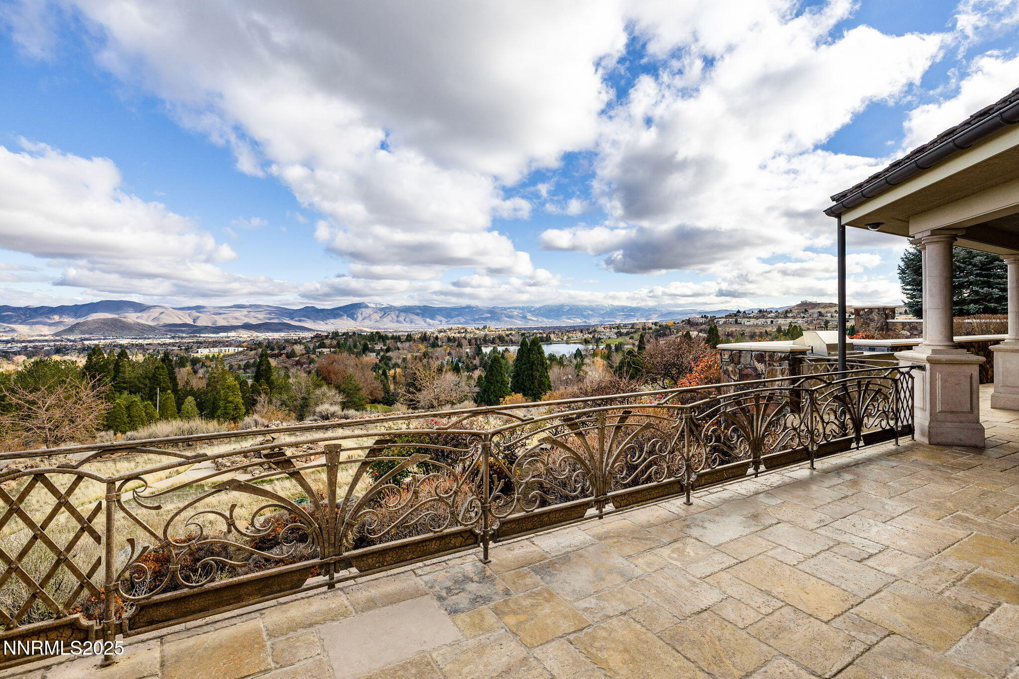 118-web-or-mls-2490 Manzanita-95