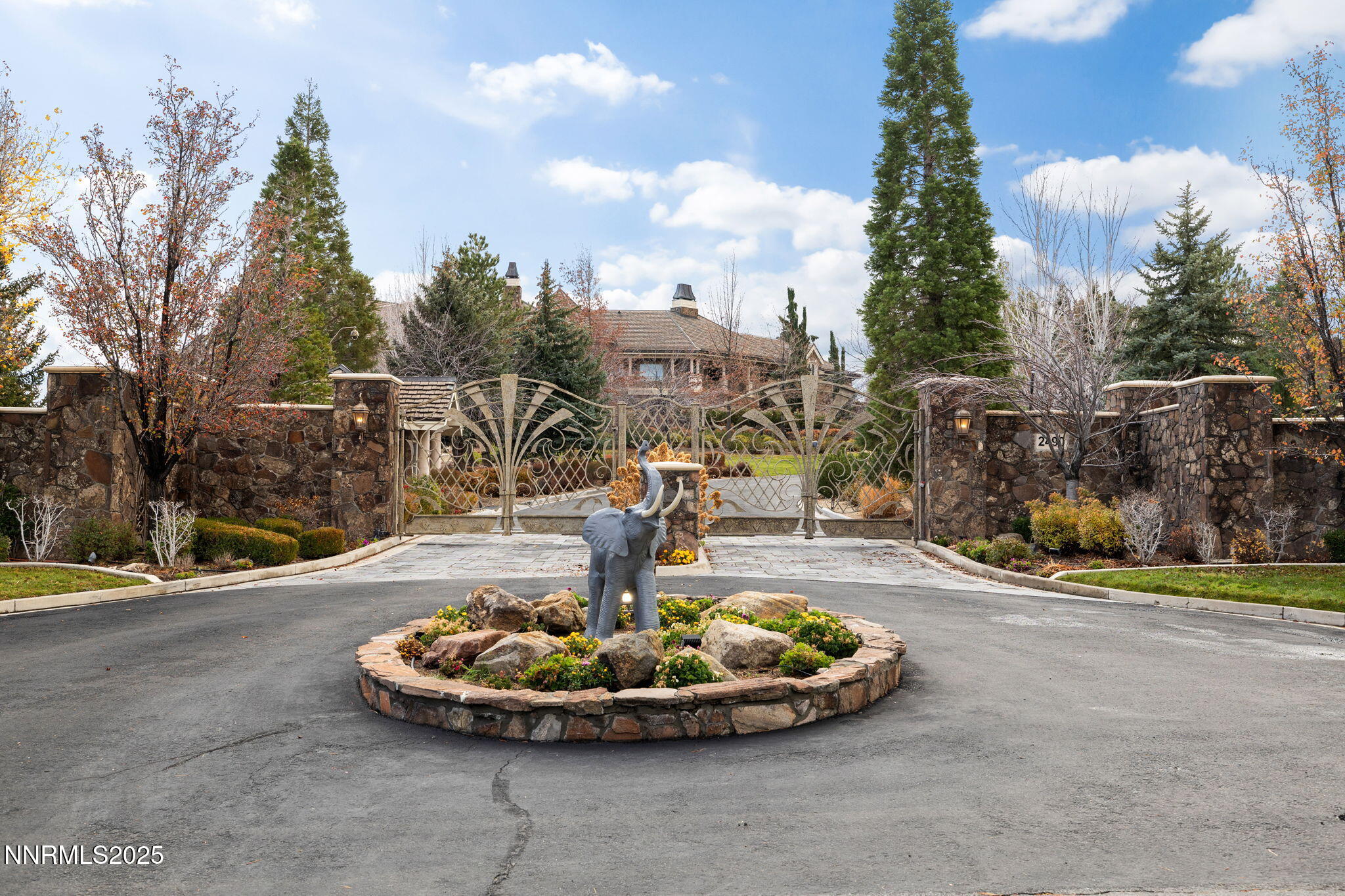 22-web-or-mls-2490 Manzanita