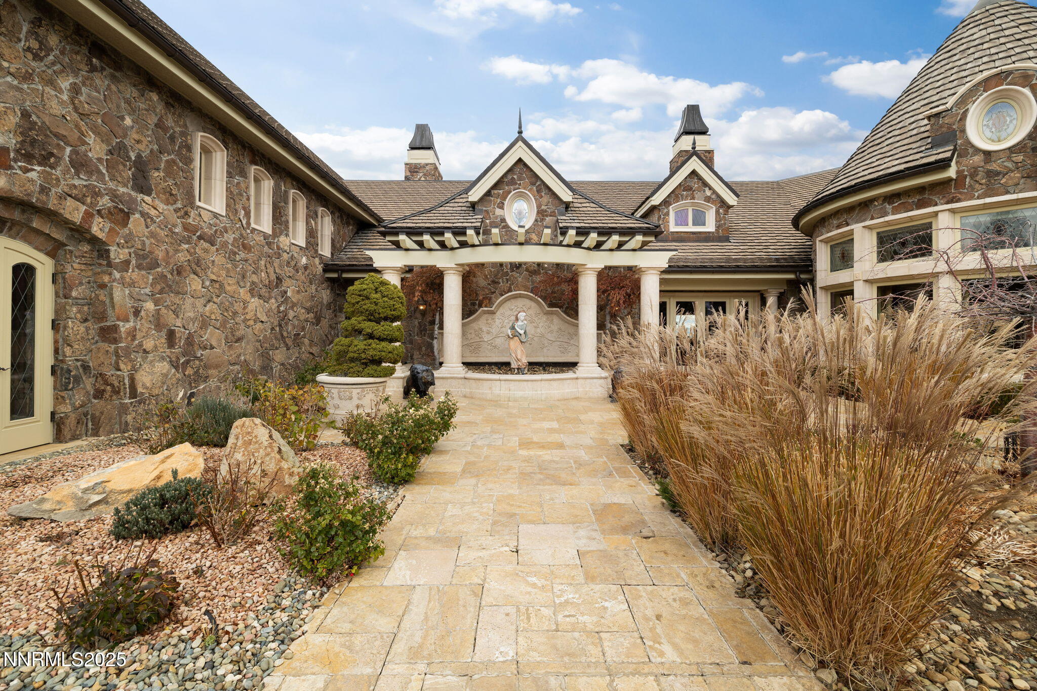 28-web-or-mls-2490 Manzanita-8