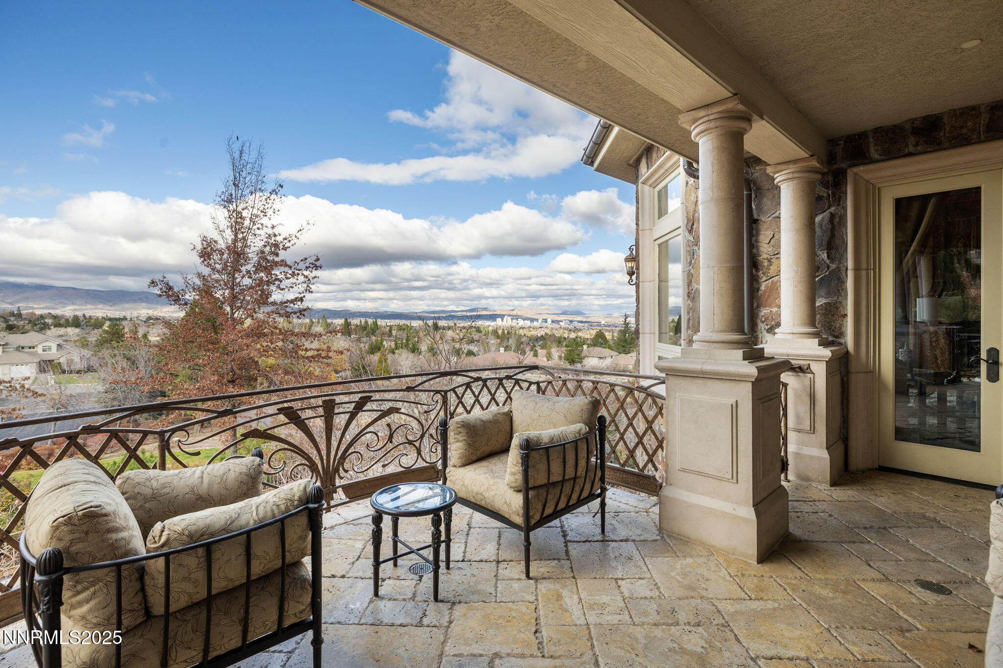 129-web-or-mls-2490 Manzanita-106