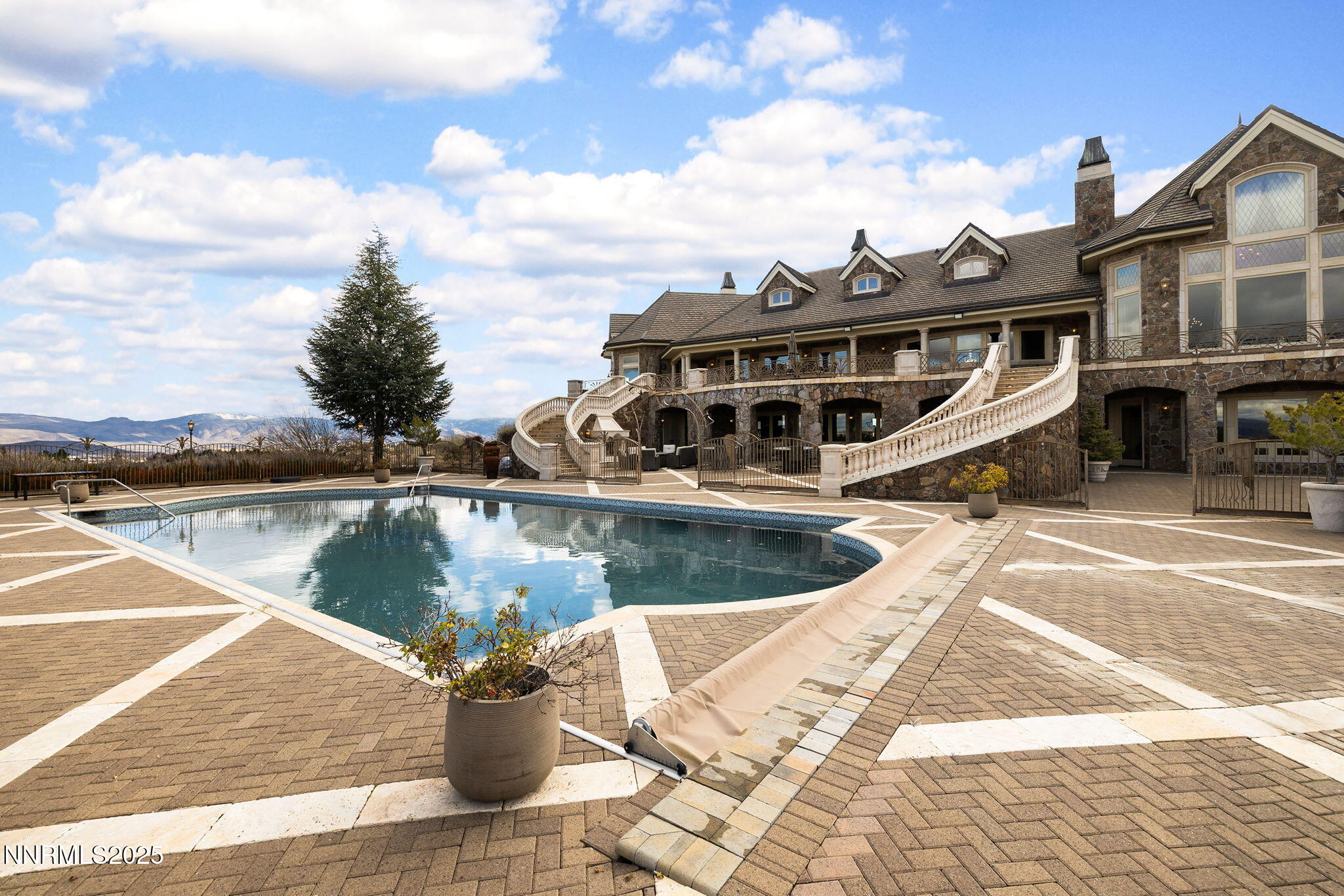 125-web-or-mls-2490 Manzanita-102