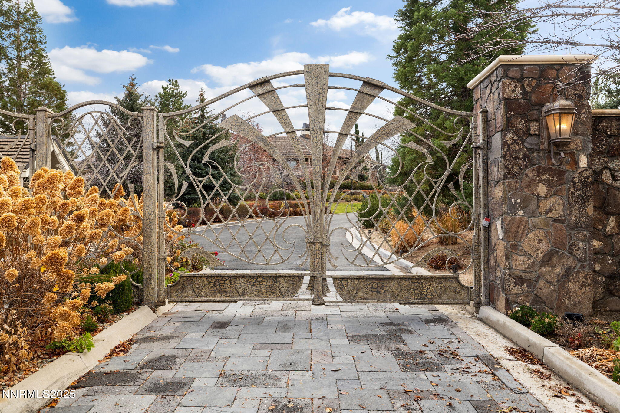 23-web-or-mls-2490 Manzanita-2