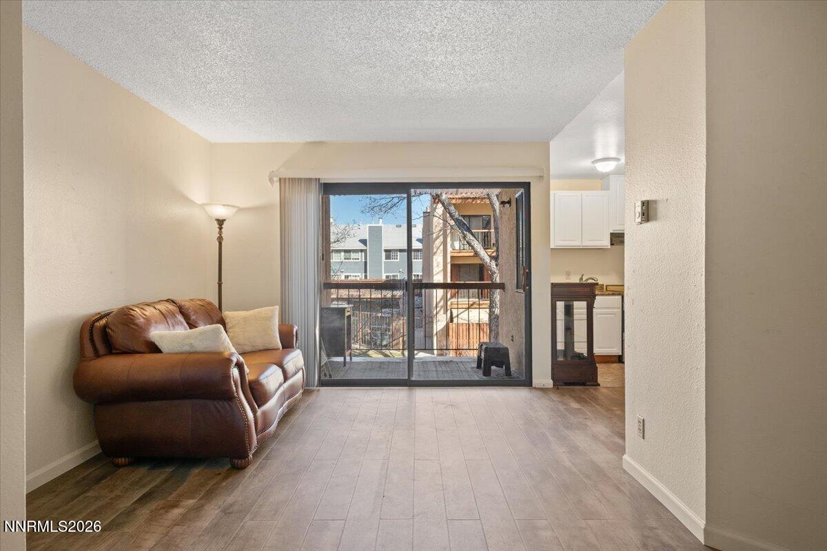 2700 Plumas Street APT 208