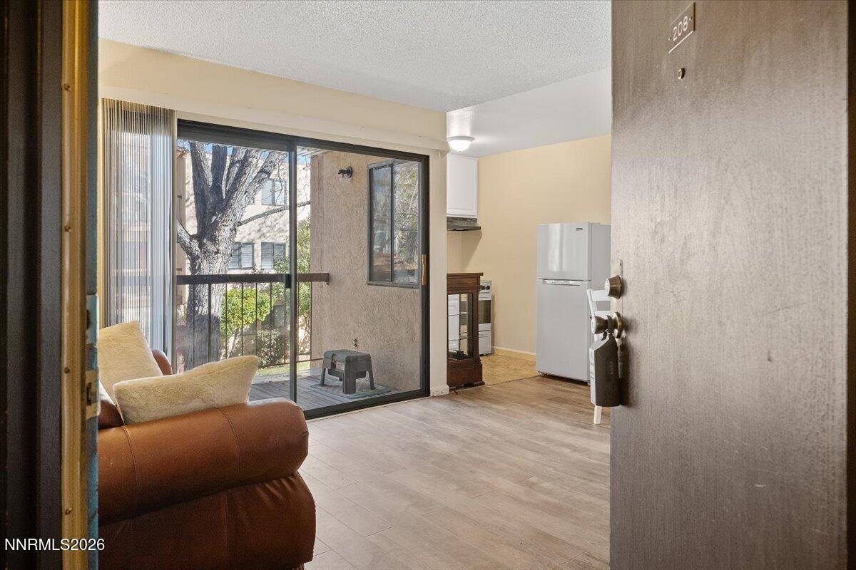 02-2700 Plumas Unit 208 Reno NV 89509 (1