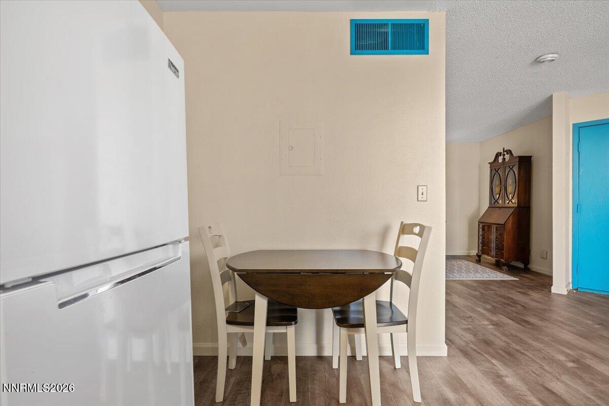 10-2700 Plumas Unit 208 Reno NV 89509 (9