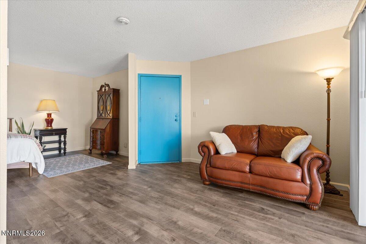 06-2700 Plumas Unit 208 Reno NV 89509 (5