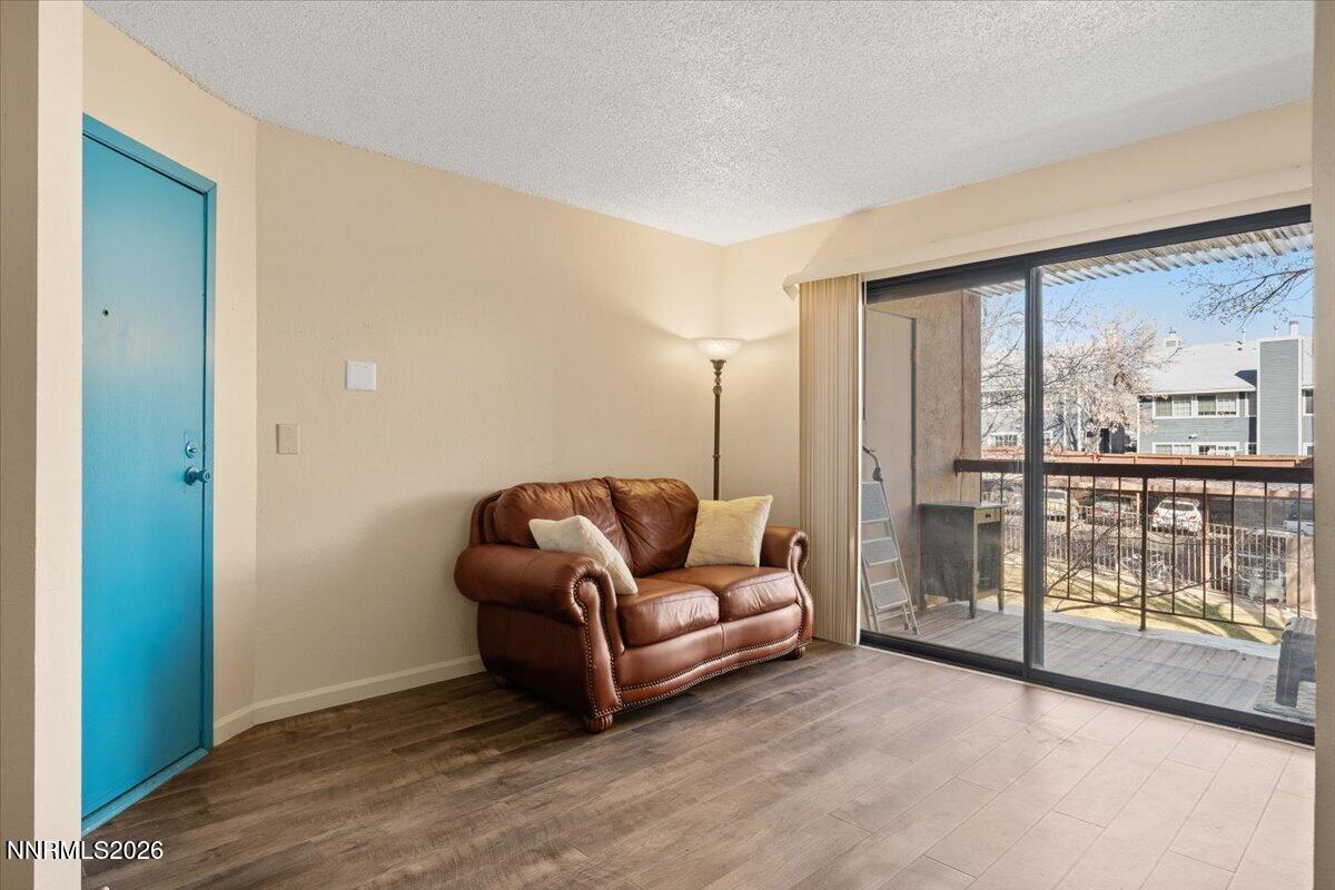 04-2700 Plumas Unit 208 Reno NV 89509 (3