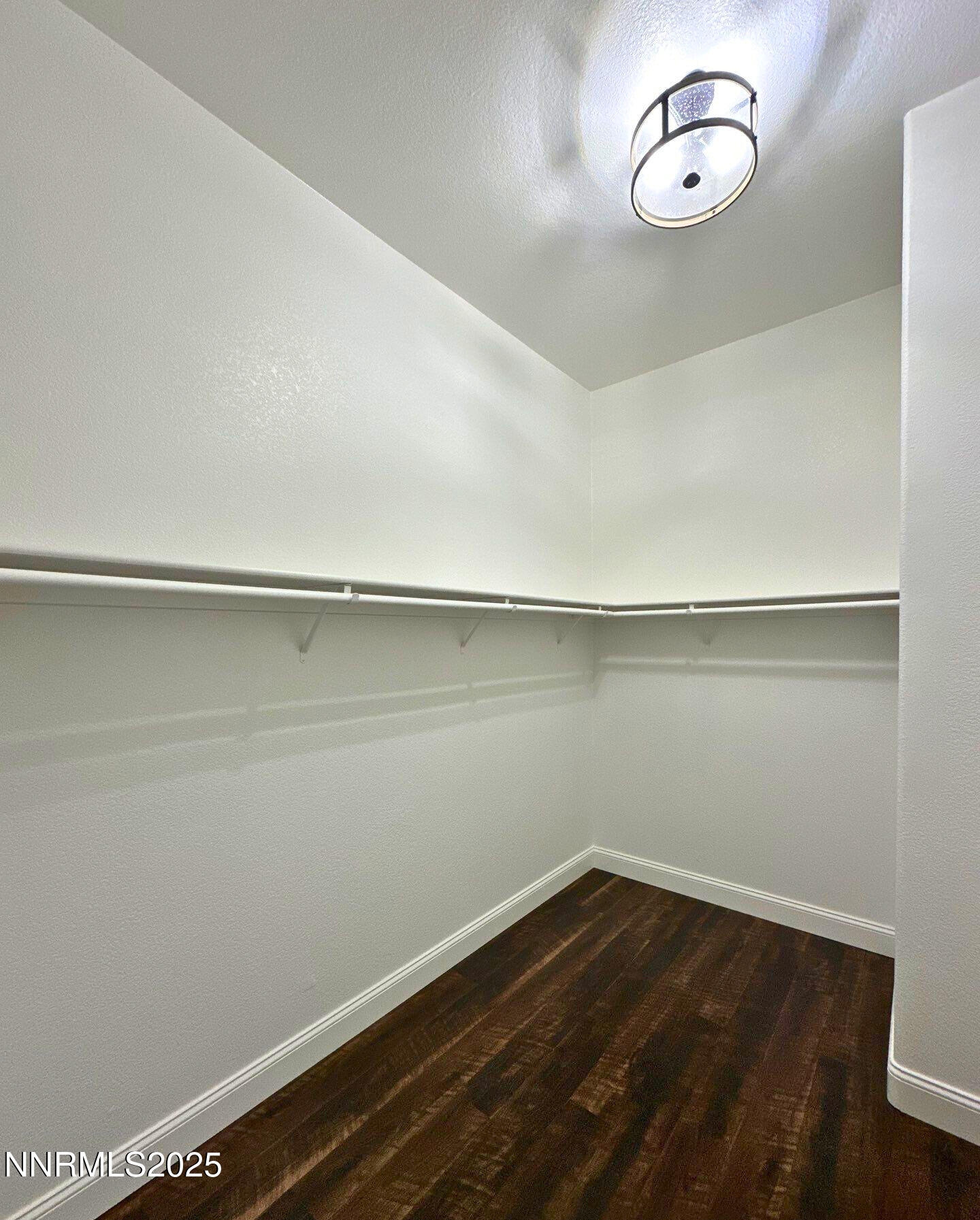 1fecb11d-0a00-4ba2-a795-b818fd3cb374