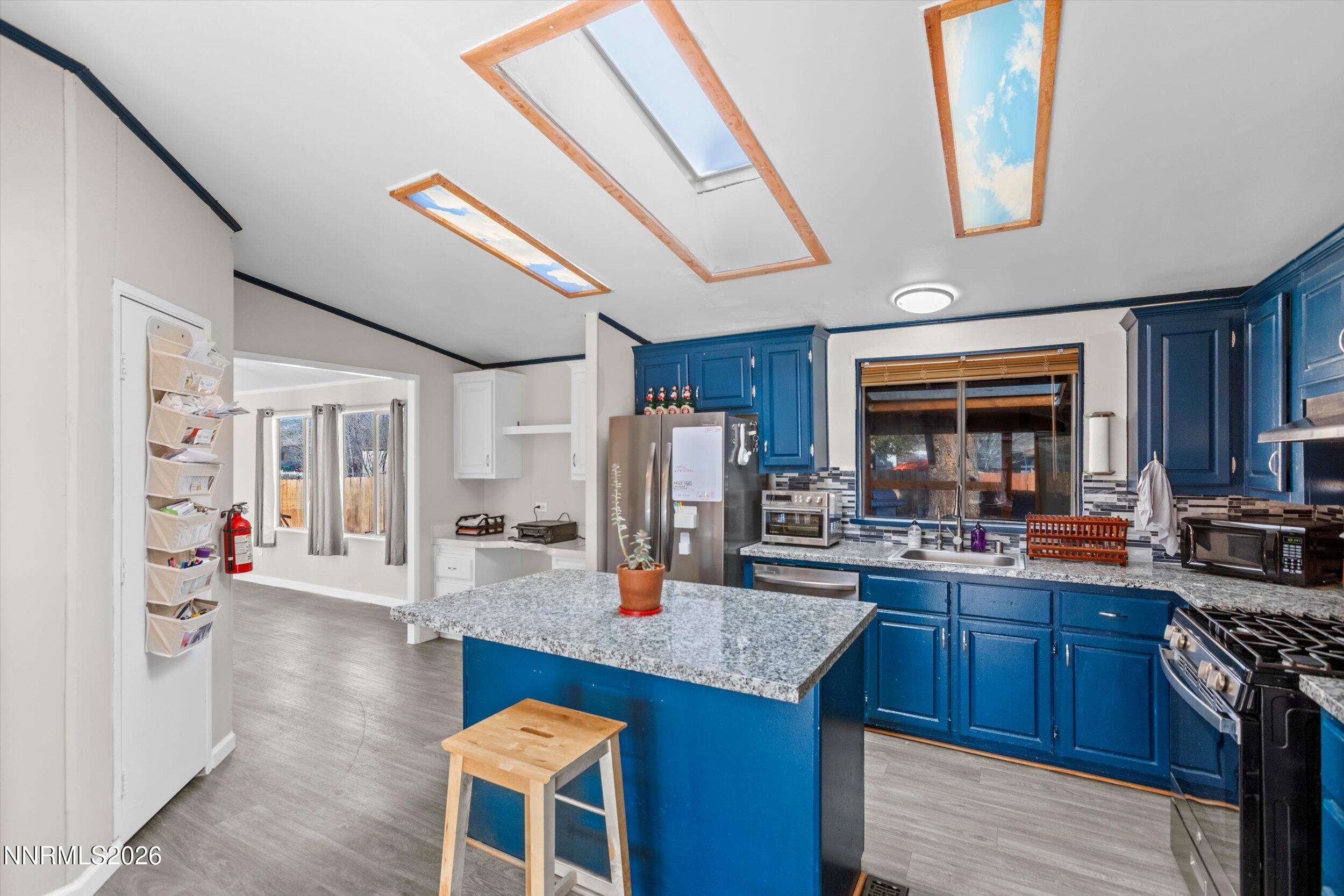 4075 Bobolink Circle