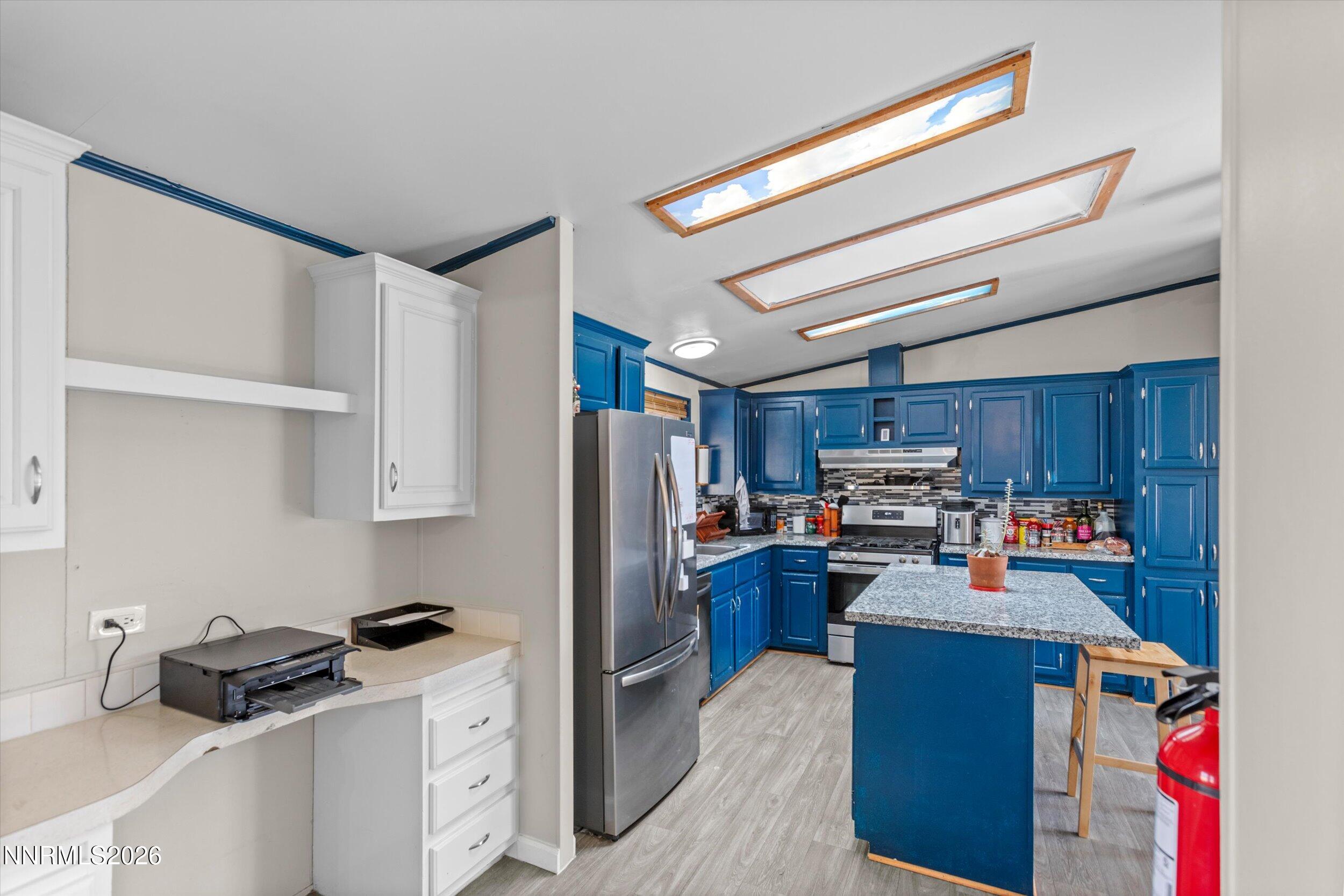 4075 Bobolink Circle