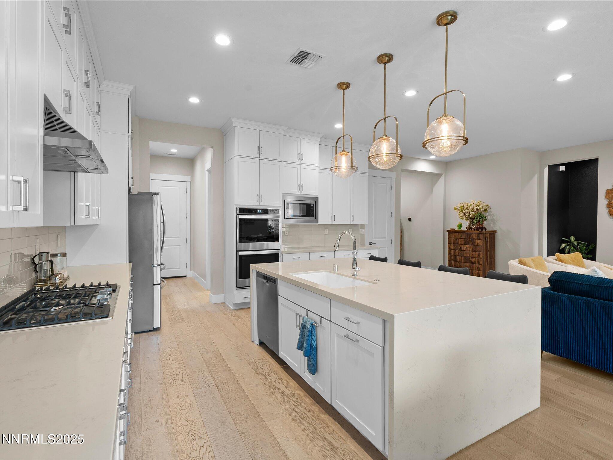 15-15026 Iron River Dr-114