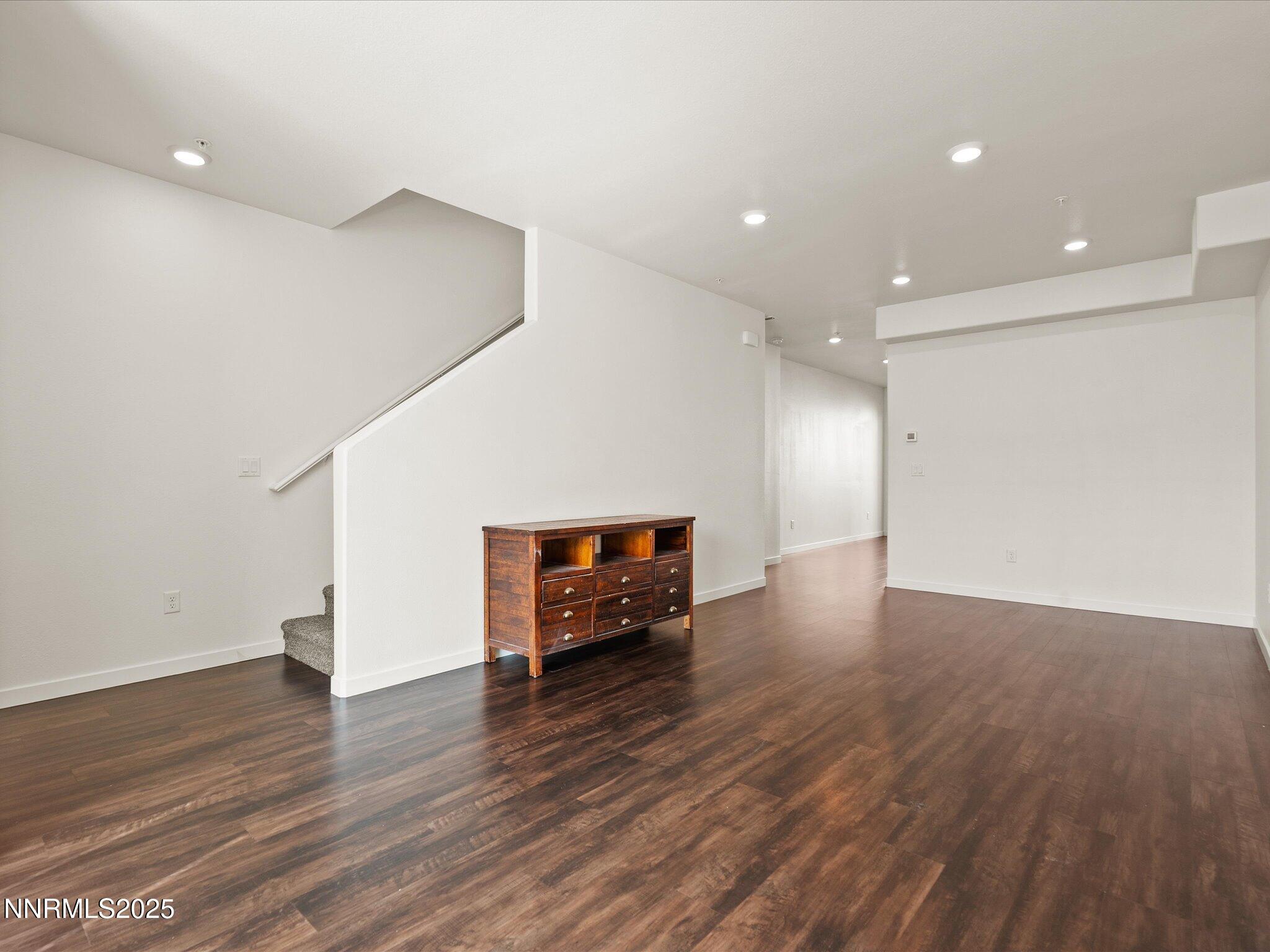 09-555 Logan Jacob Ln-108