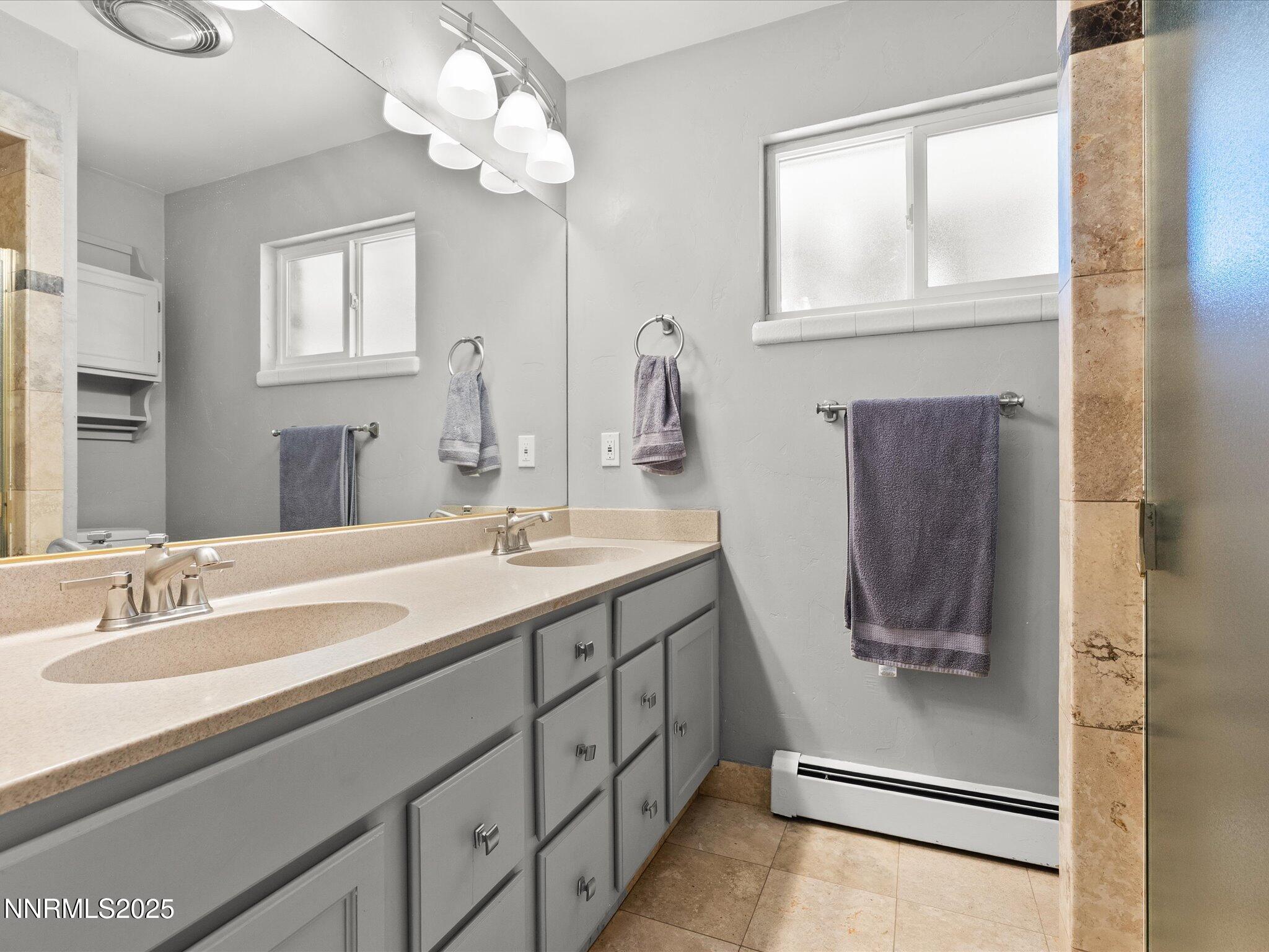 051-4515 Canyon Dr-153