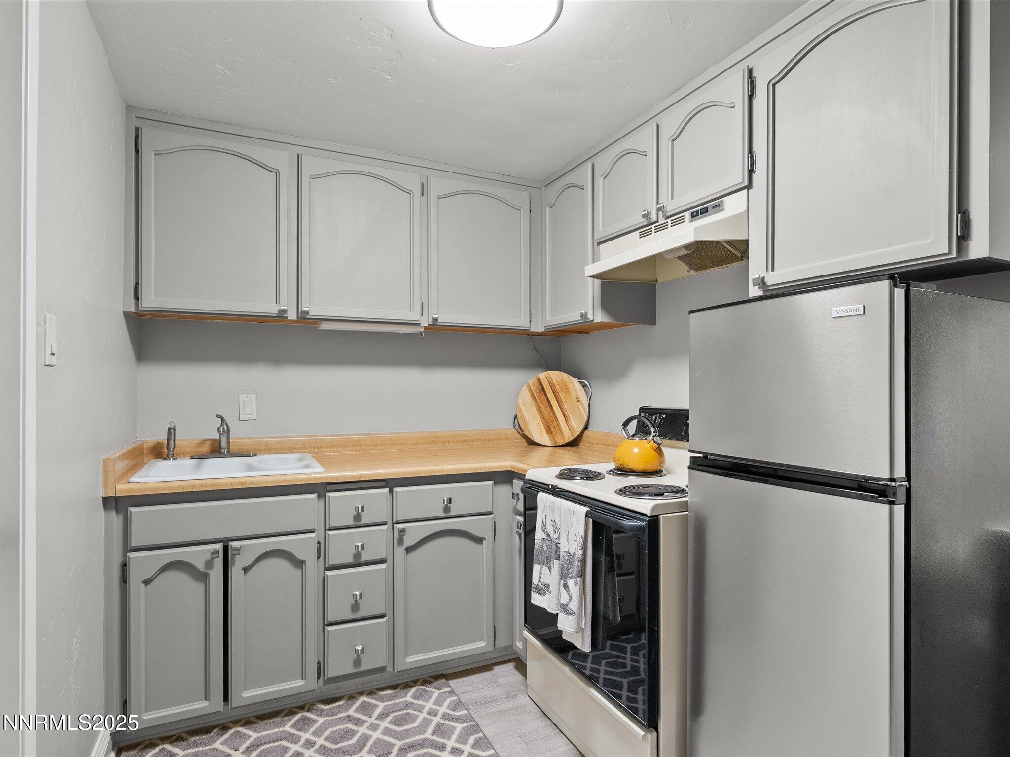 061-4515 Canyon Dr-163