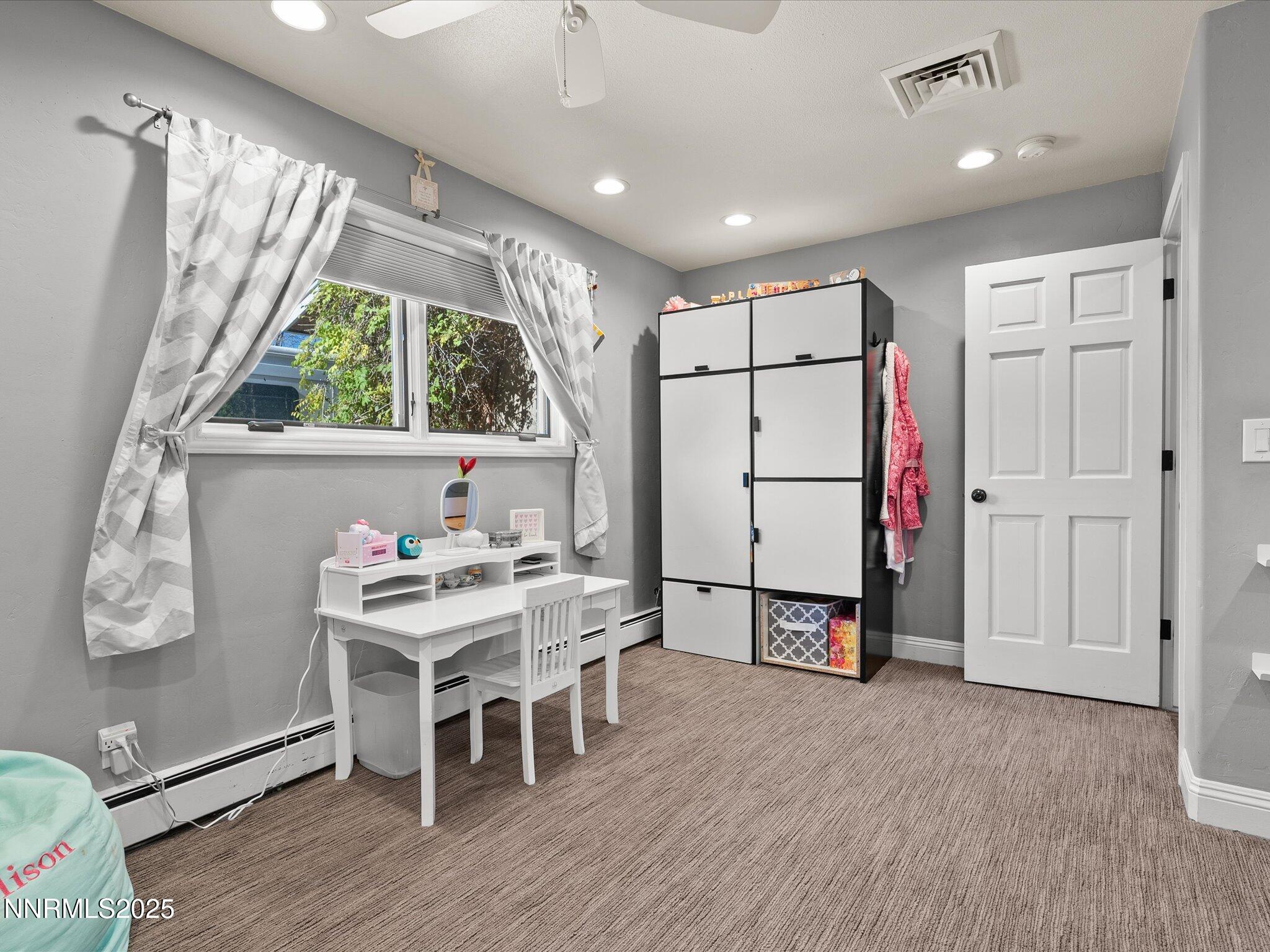 045-4515 Canyon Dr-147