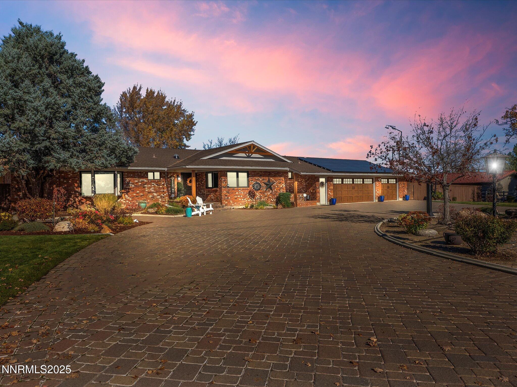 100-4515 Canyon Dr-303