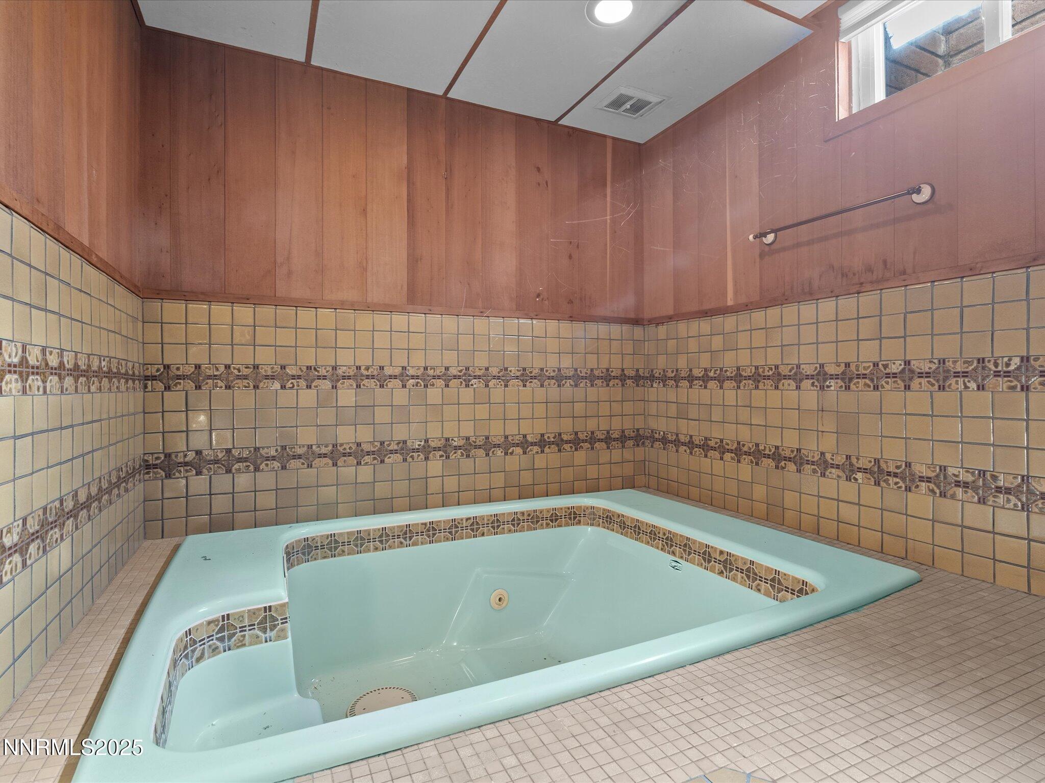 064-4515 Canyon Dr-166