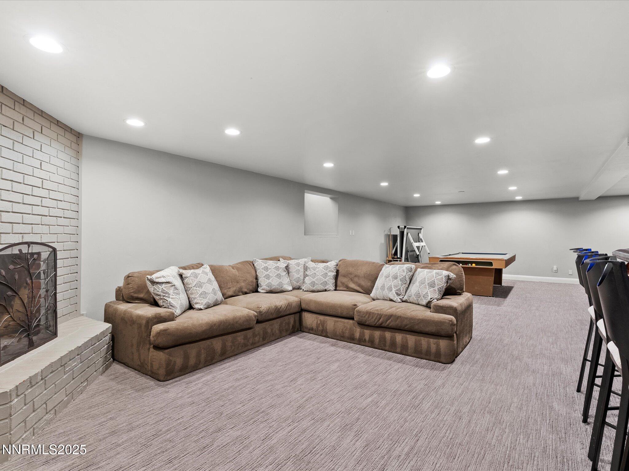 057-4515 Canyon Dr-159