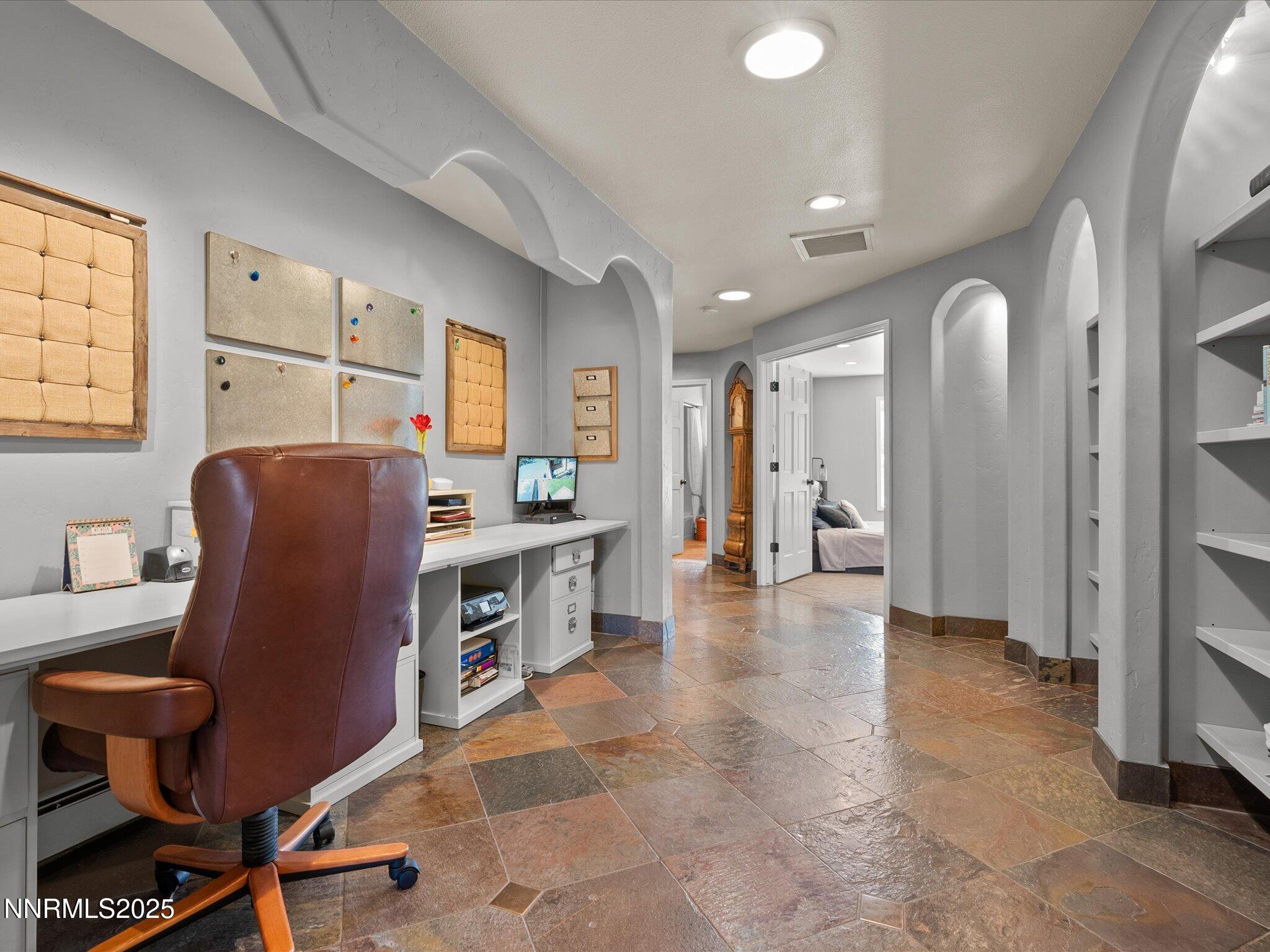 029-4515 Canyon Dr-131