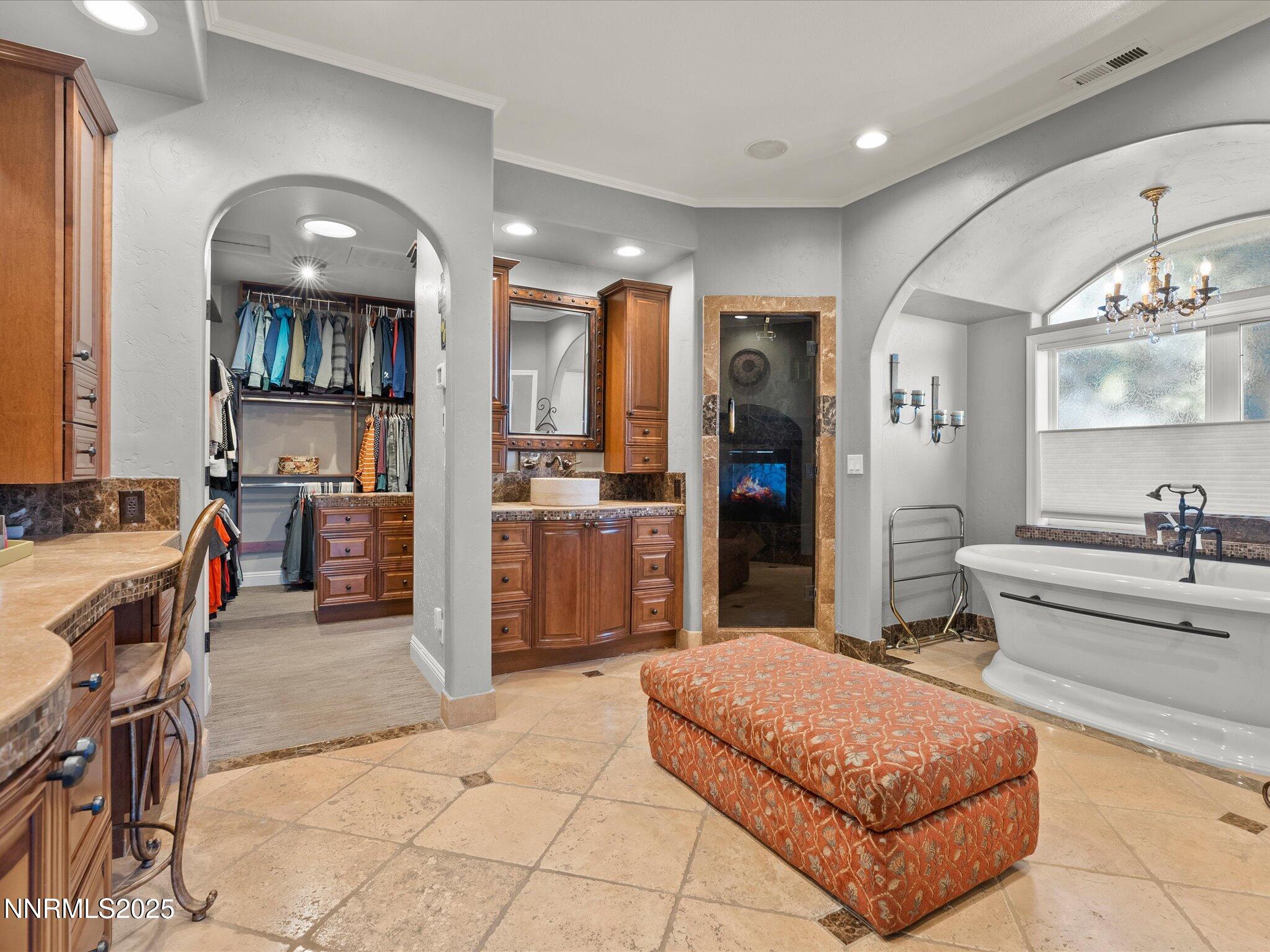 034-4515 Canyon Dr-136