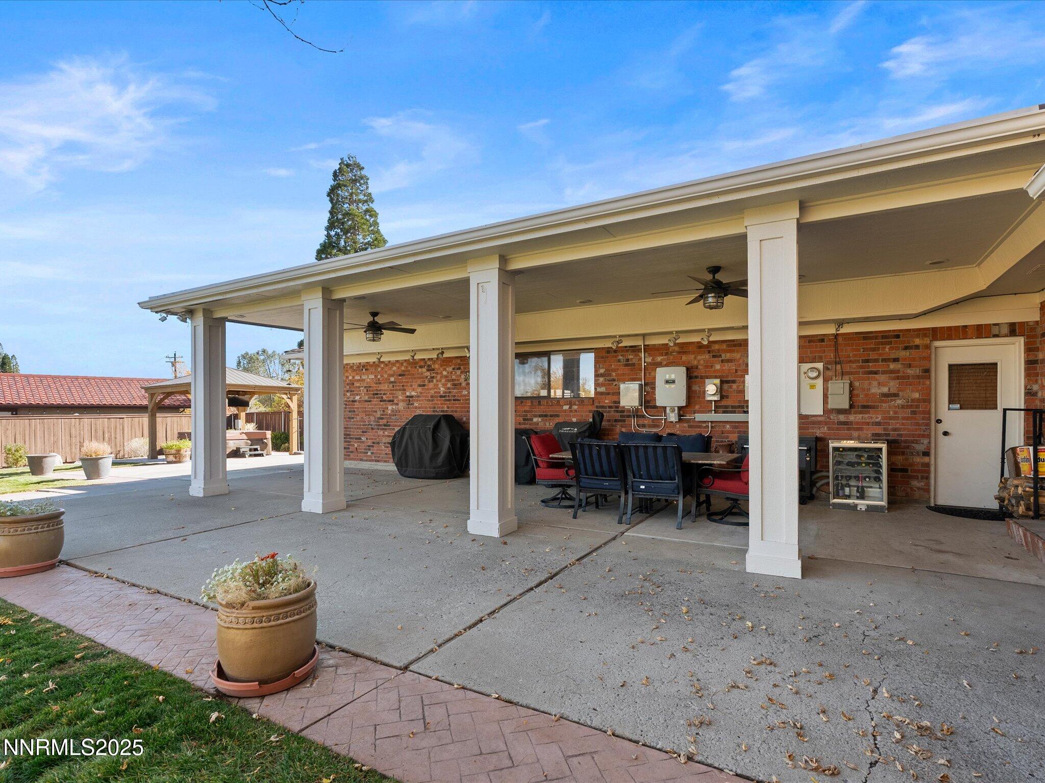 067-4515 Canyon Dr-169