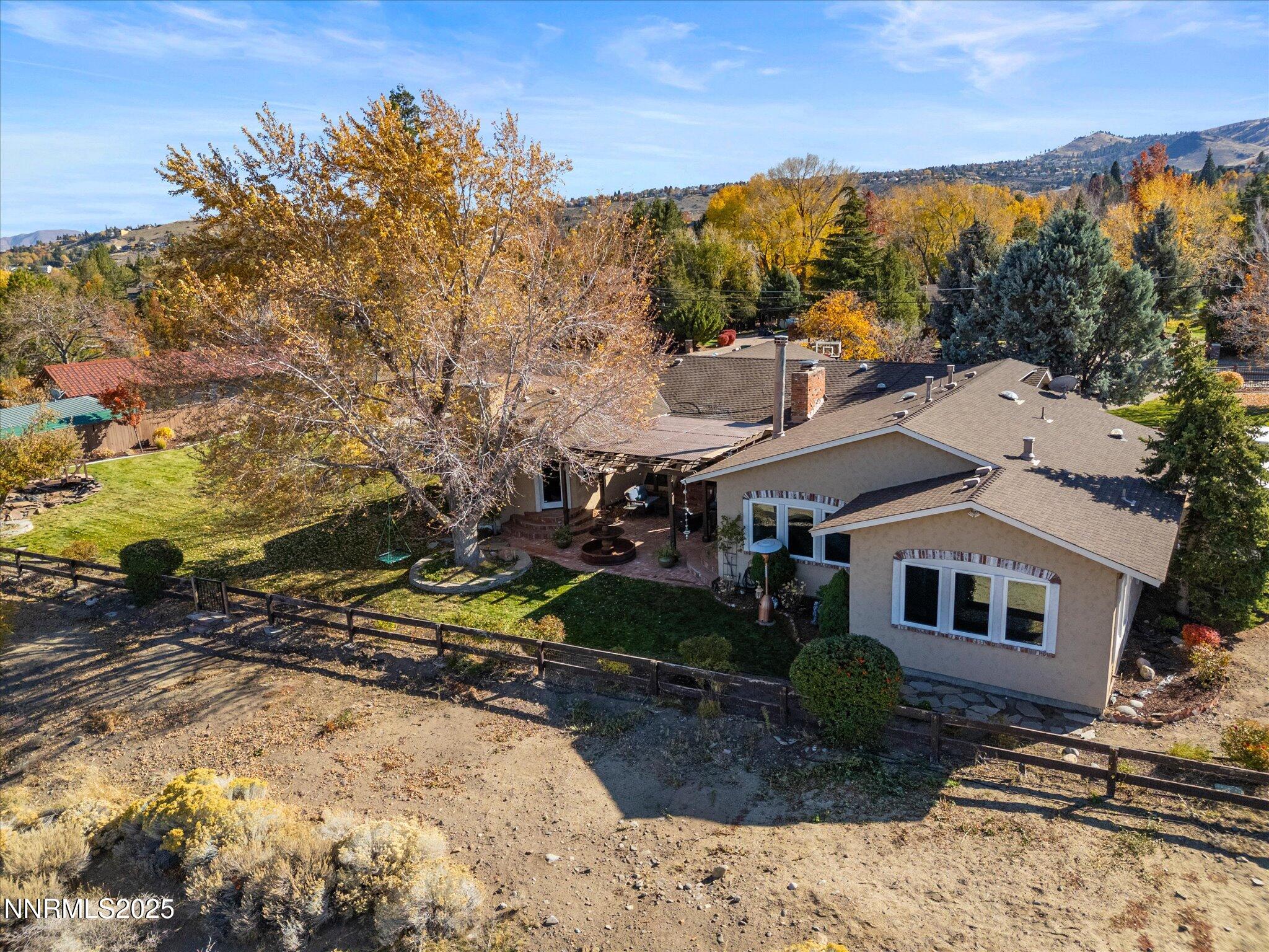 098-4515 Canyon Dr-200