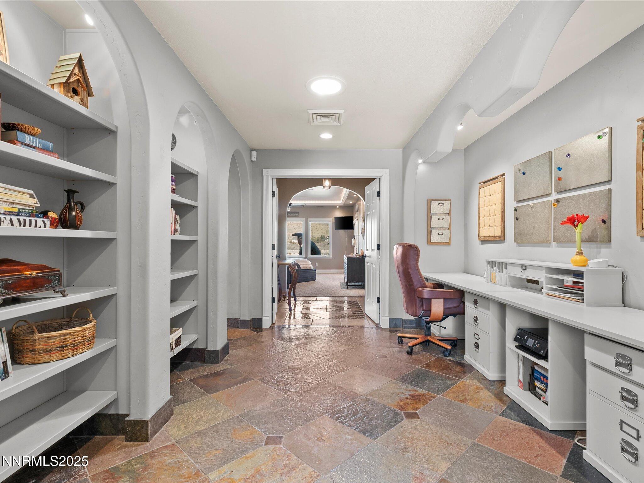 028-4515 Canyon Dr-130