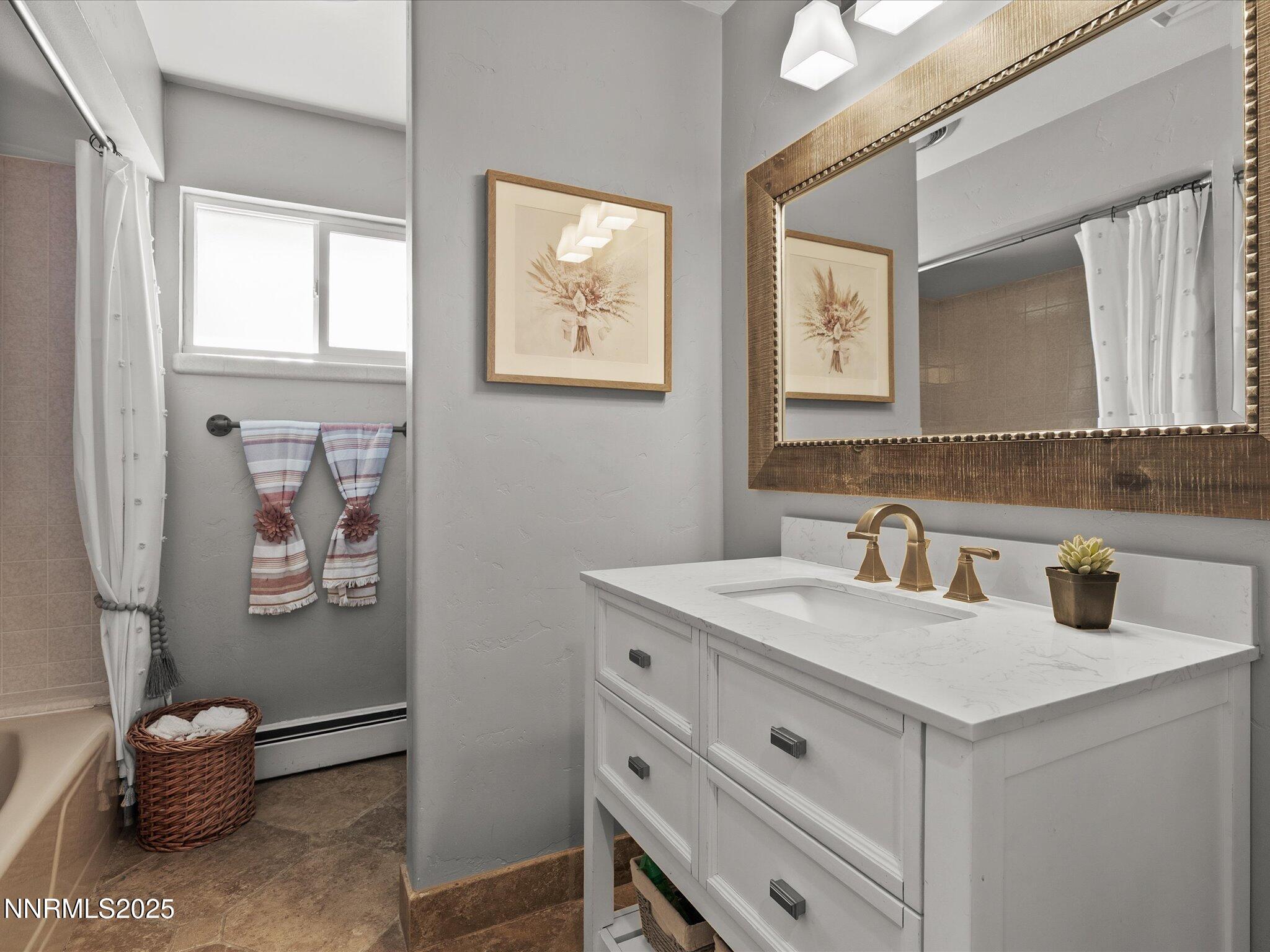 046-4515 Canyon Dr-148