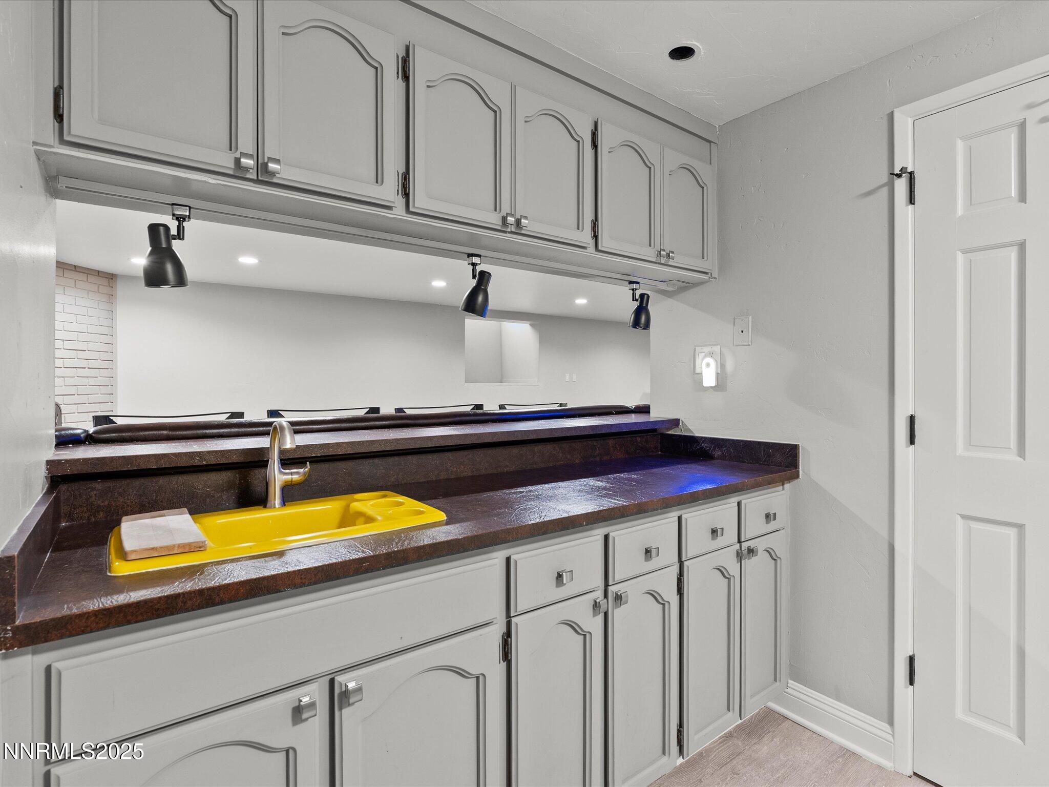 060-4515 Canyon Dr-162