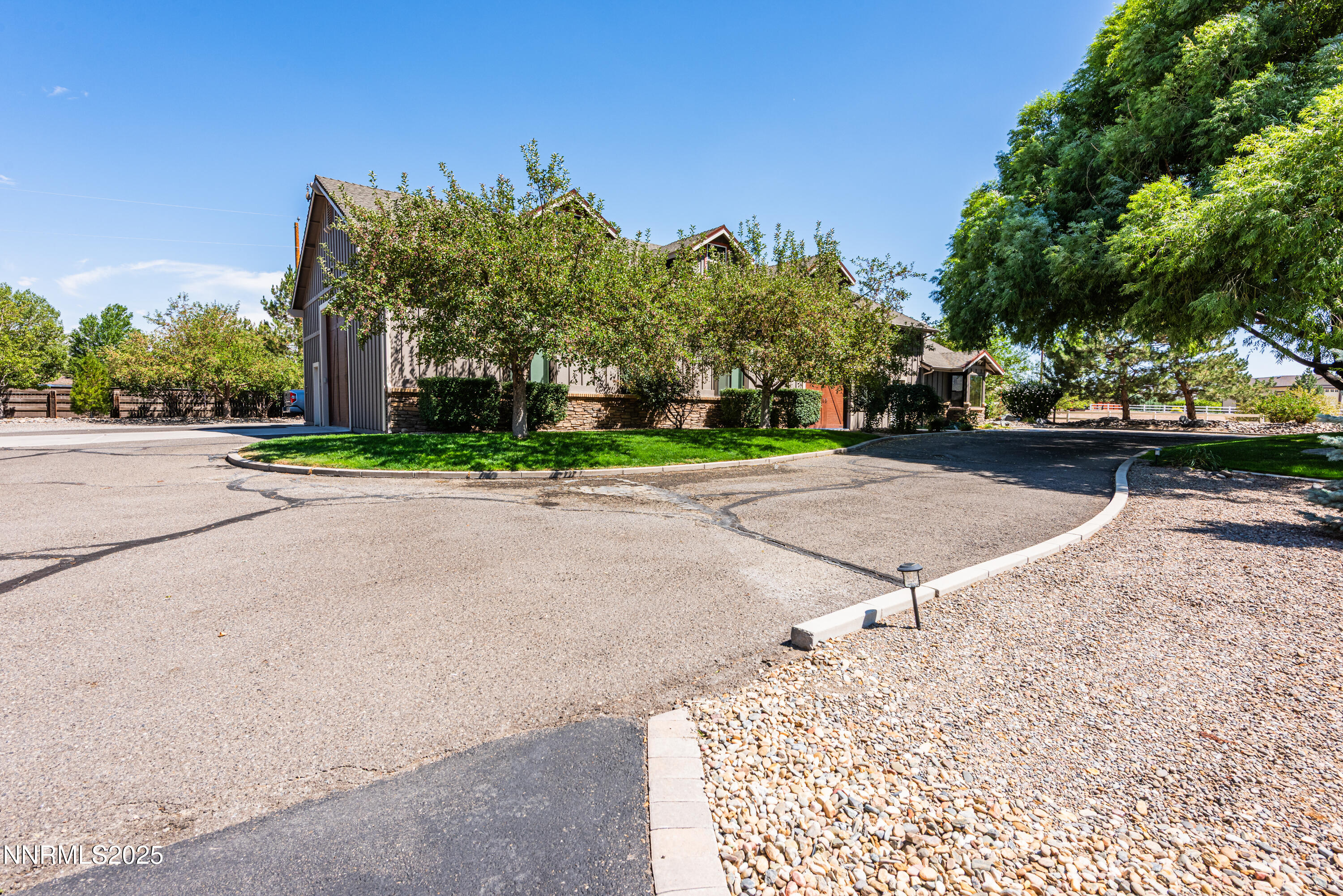 949 Heavenly View Ct-73