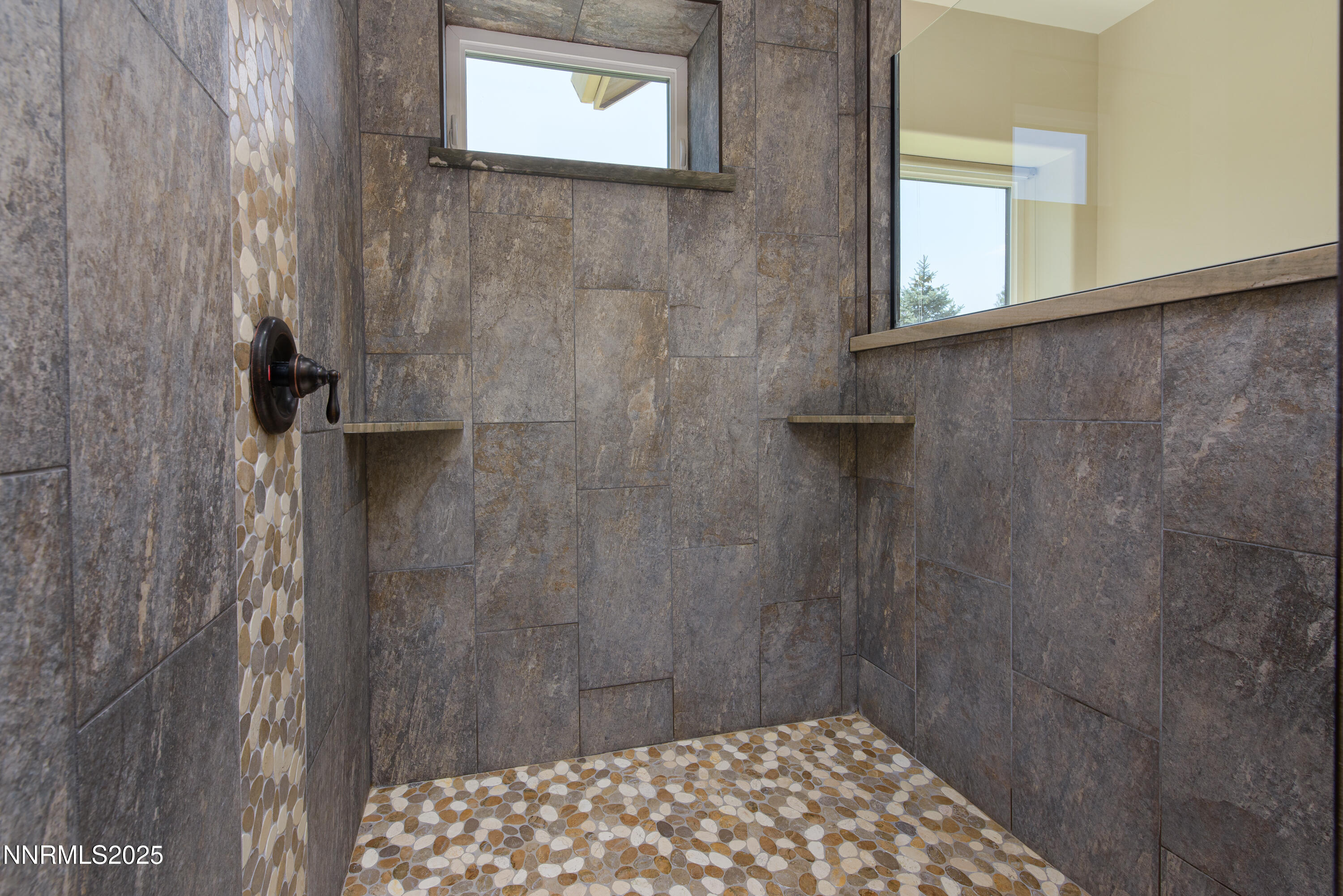 949 Heavenly View Ct-69