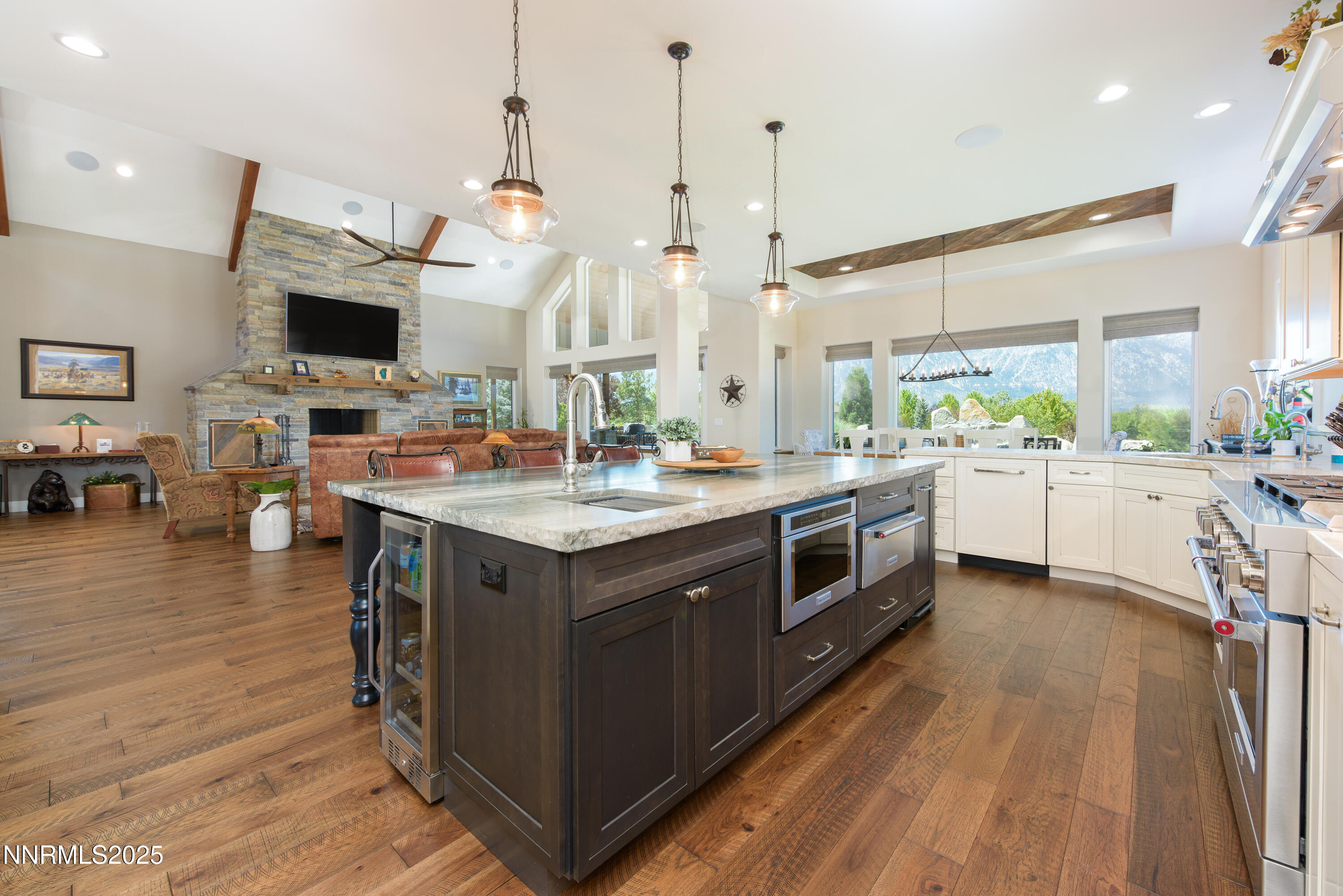 949 Heavenly View Ct-34