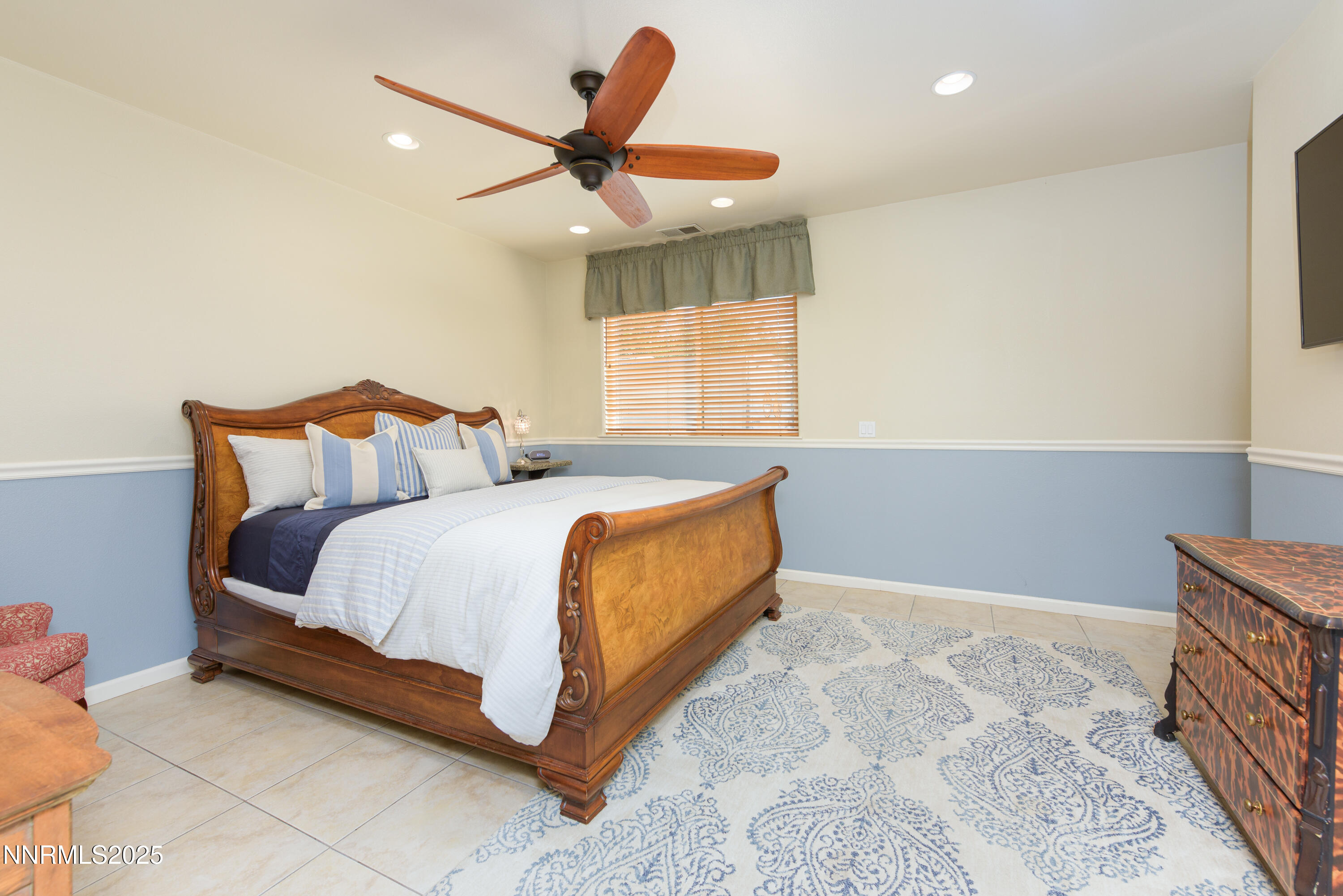 949 Heavenly View Ct-15