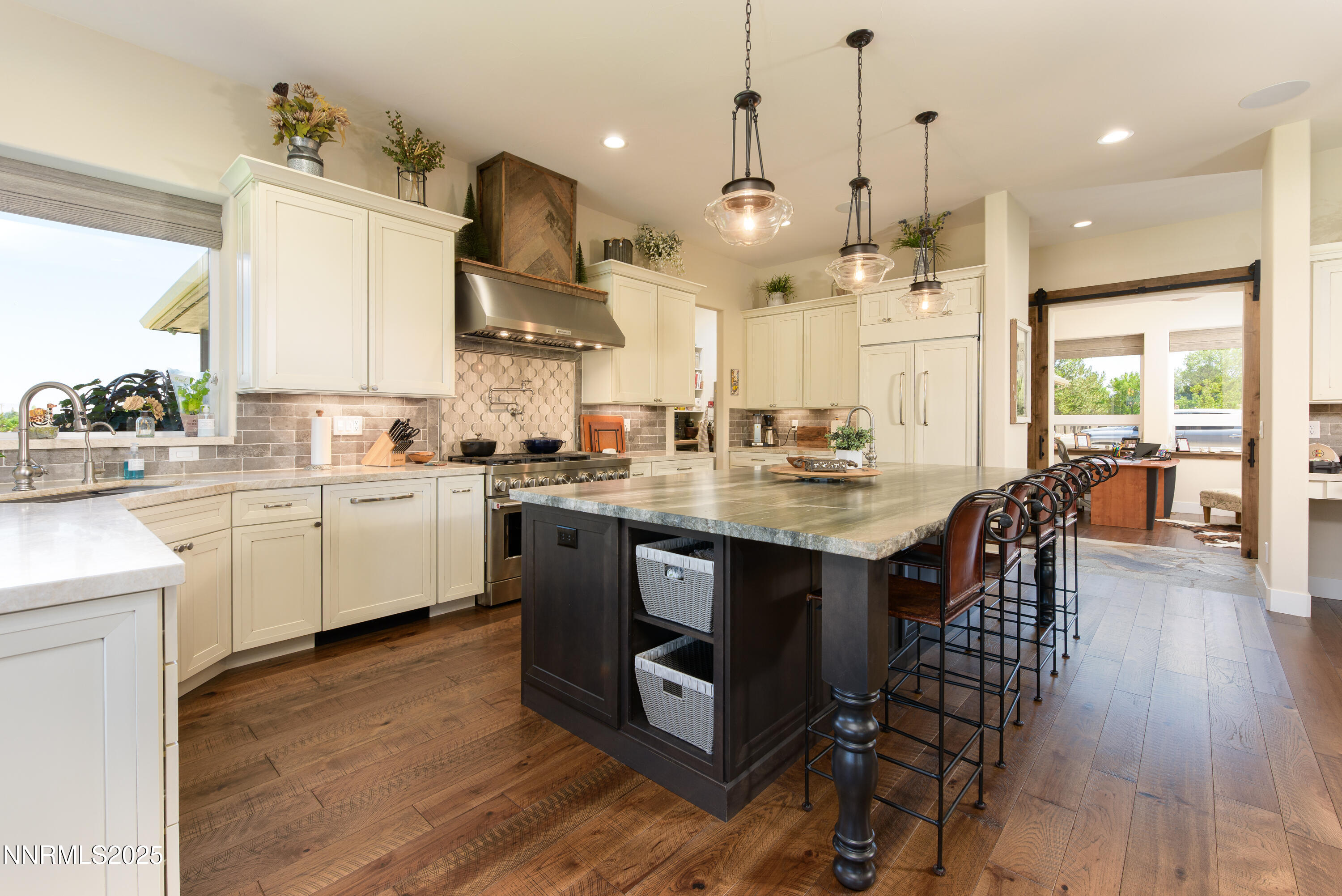 949 Heavenly View Ct-29