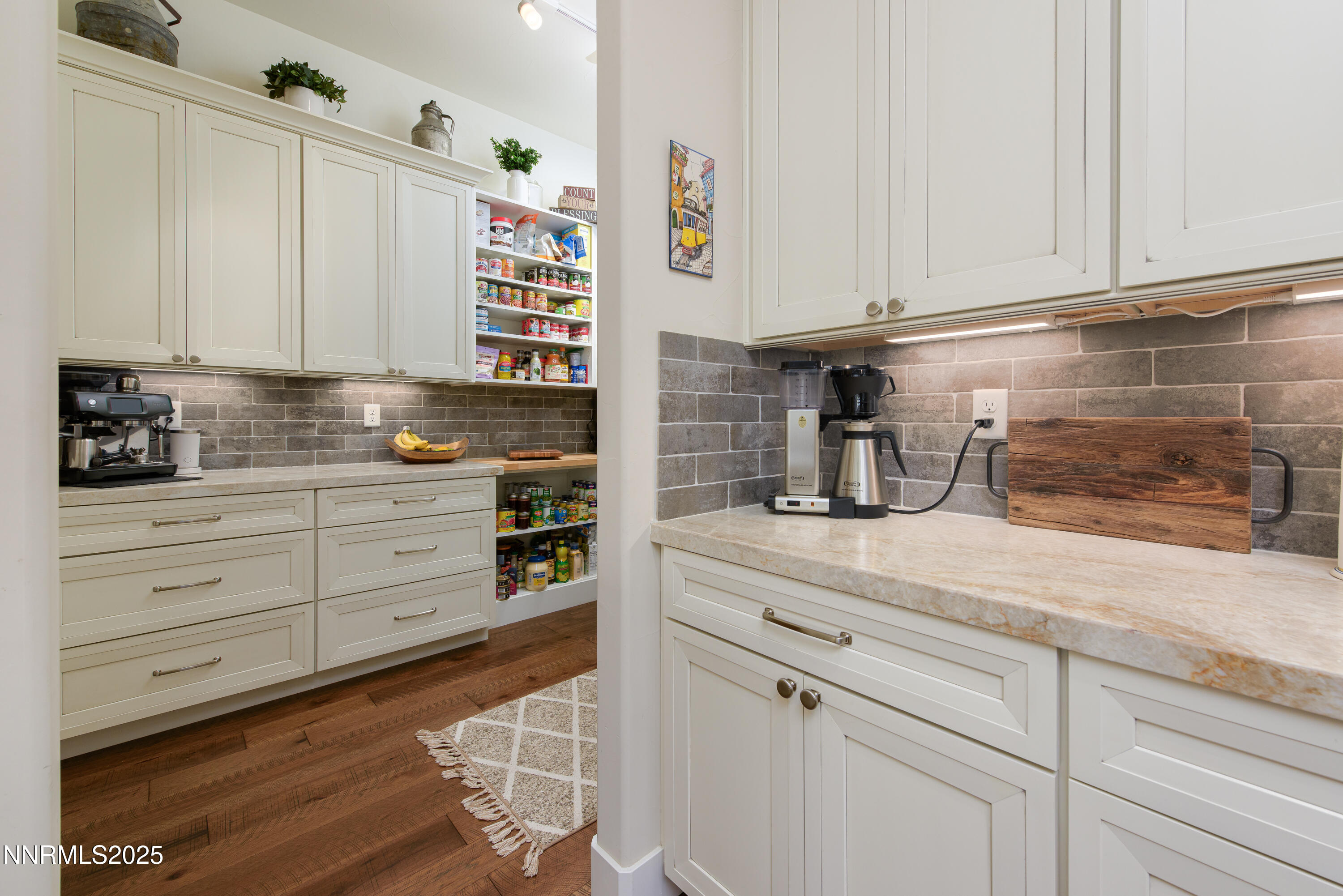 949 Heavenly View Ct-63