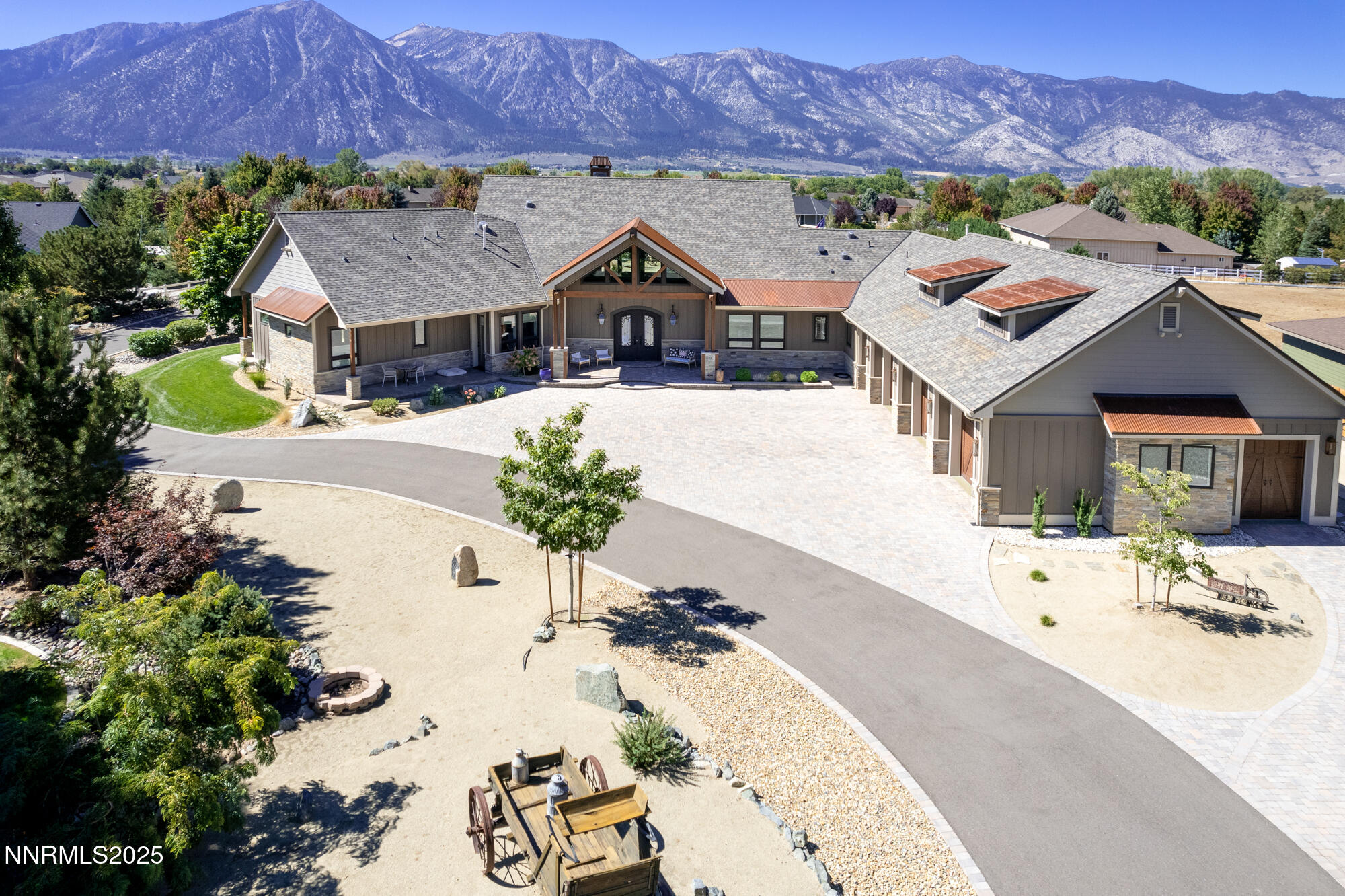 949 Heavenly View Ct-34