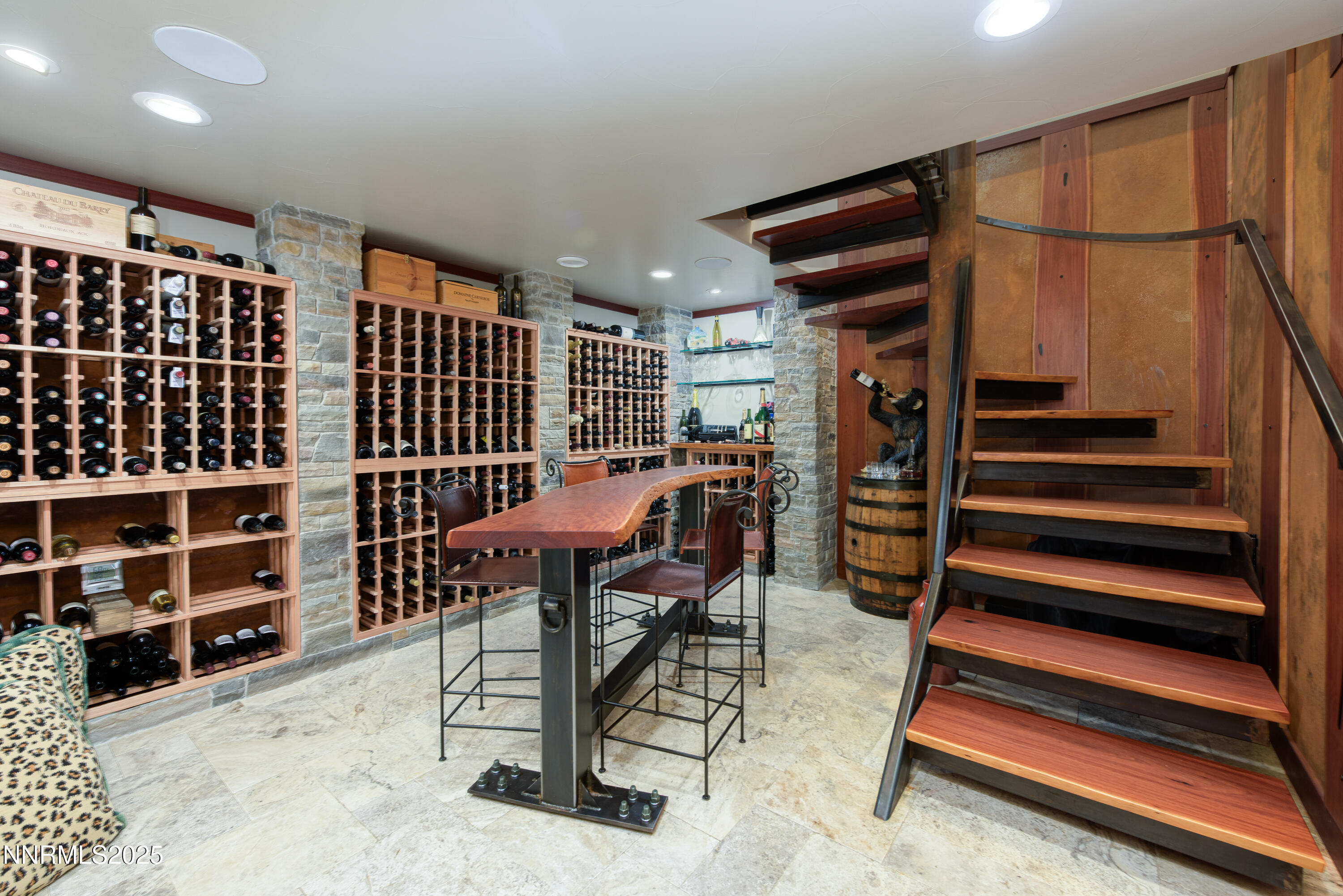 949 Heavenly View Ct-65