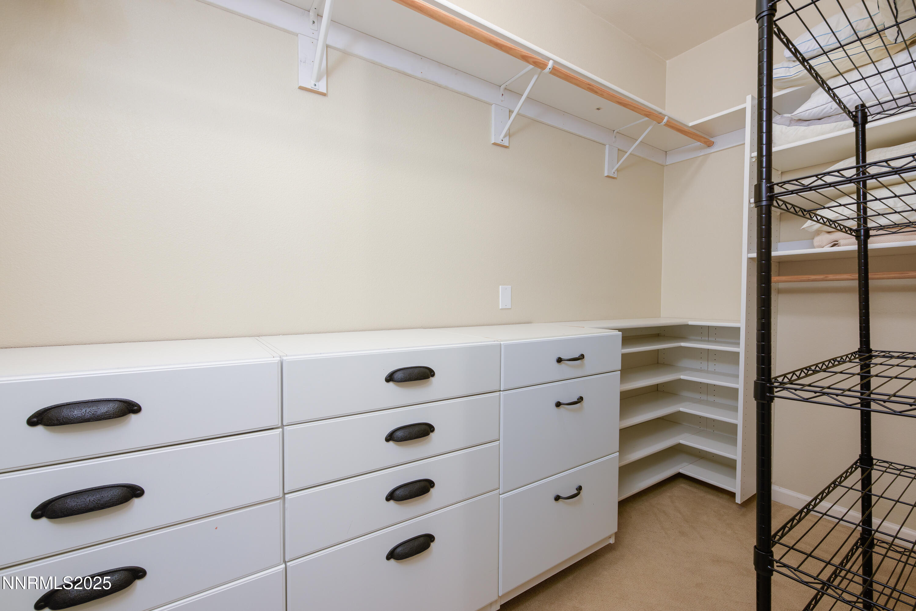 949 Heavenly View Ct-17