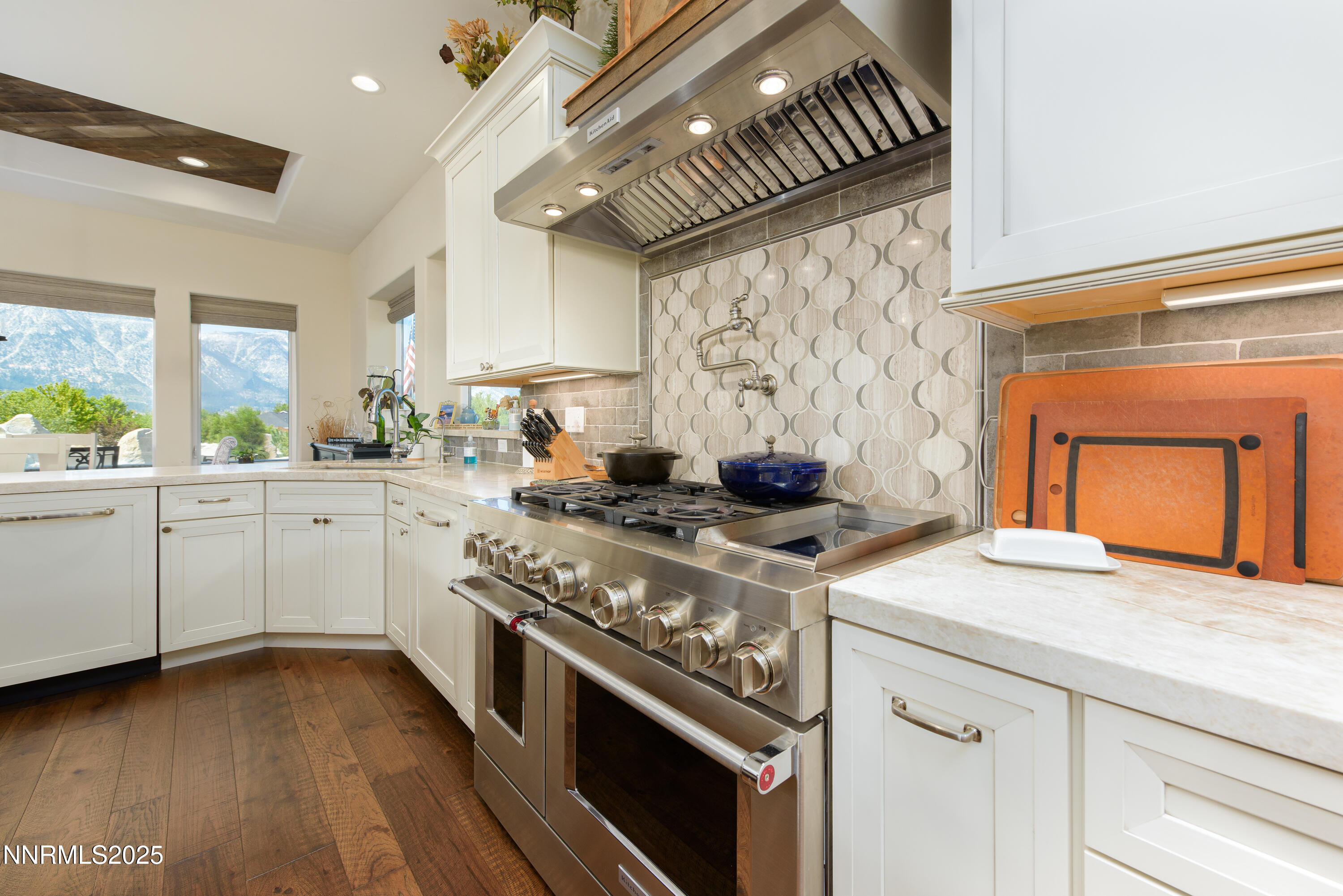 949 Heavenly View Ct-33