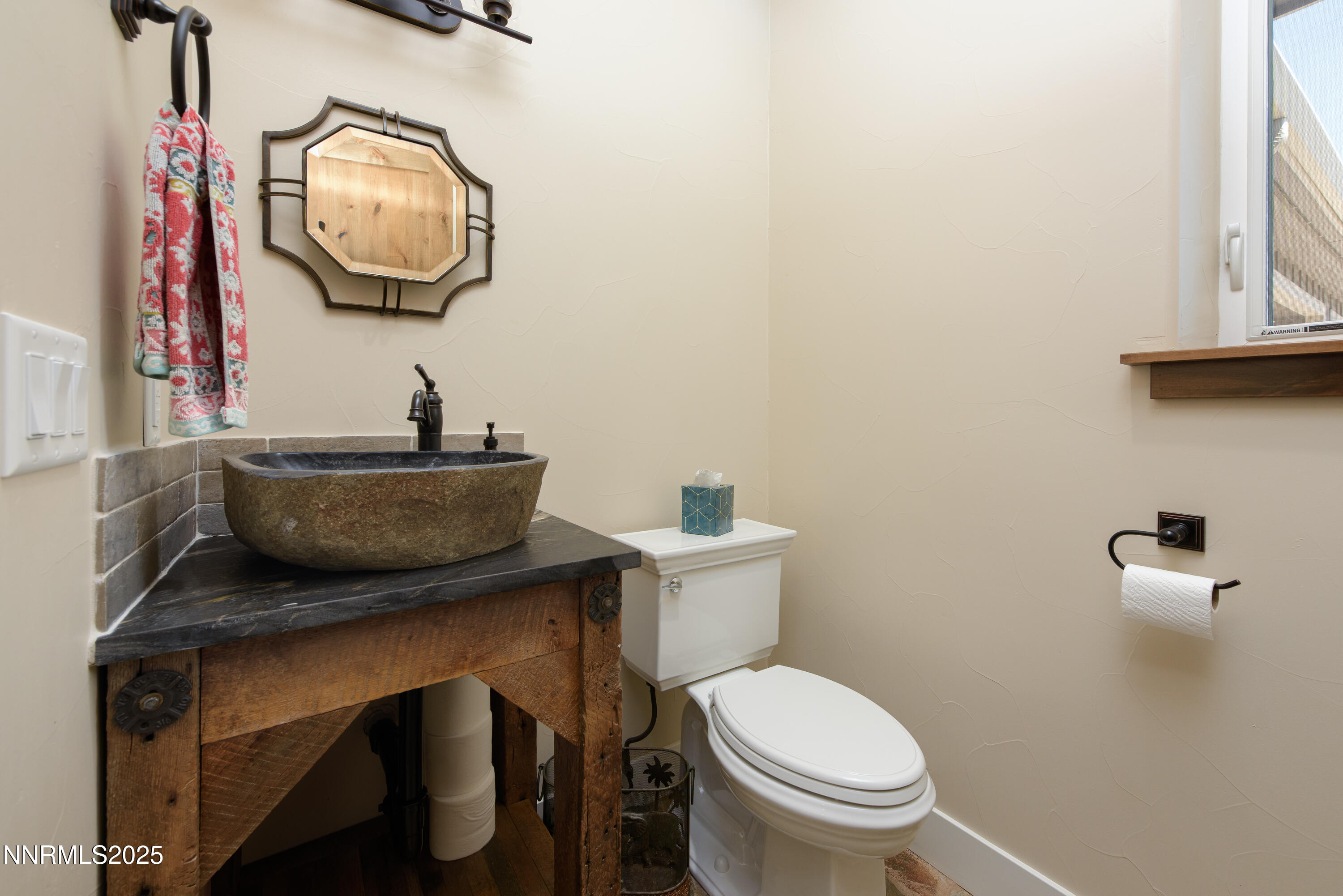 949 Heavenly View Ct-56