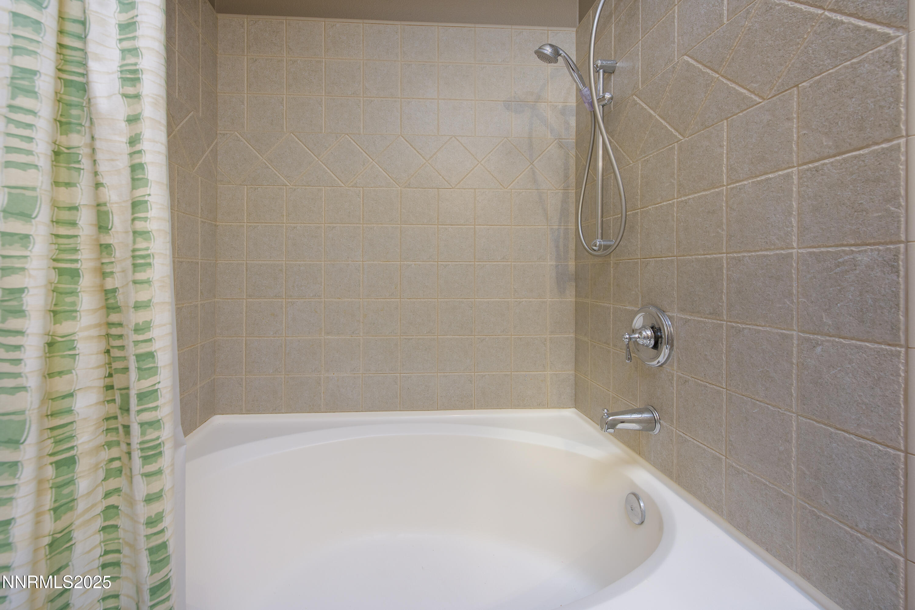 949 Heavenly View Ct-9