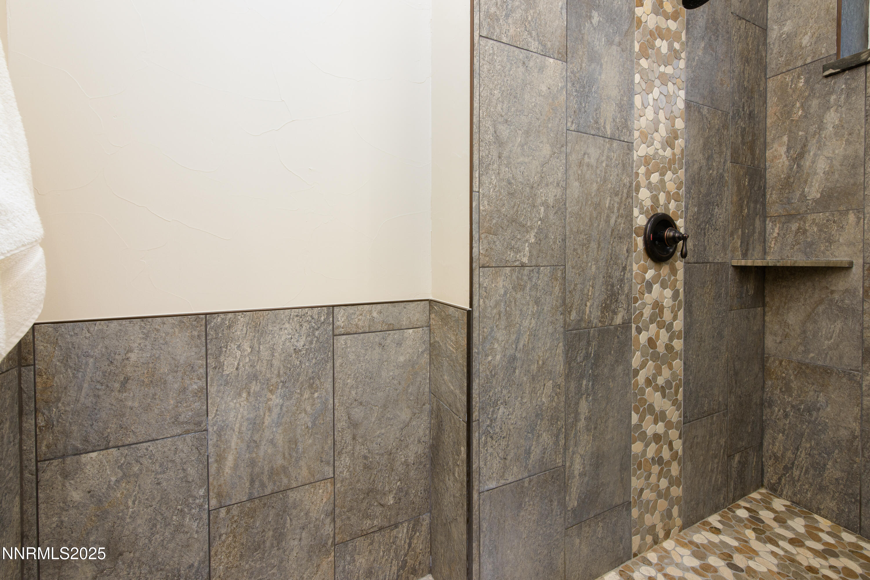 949 Heavenly View Ct-70