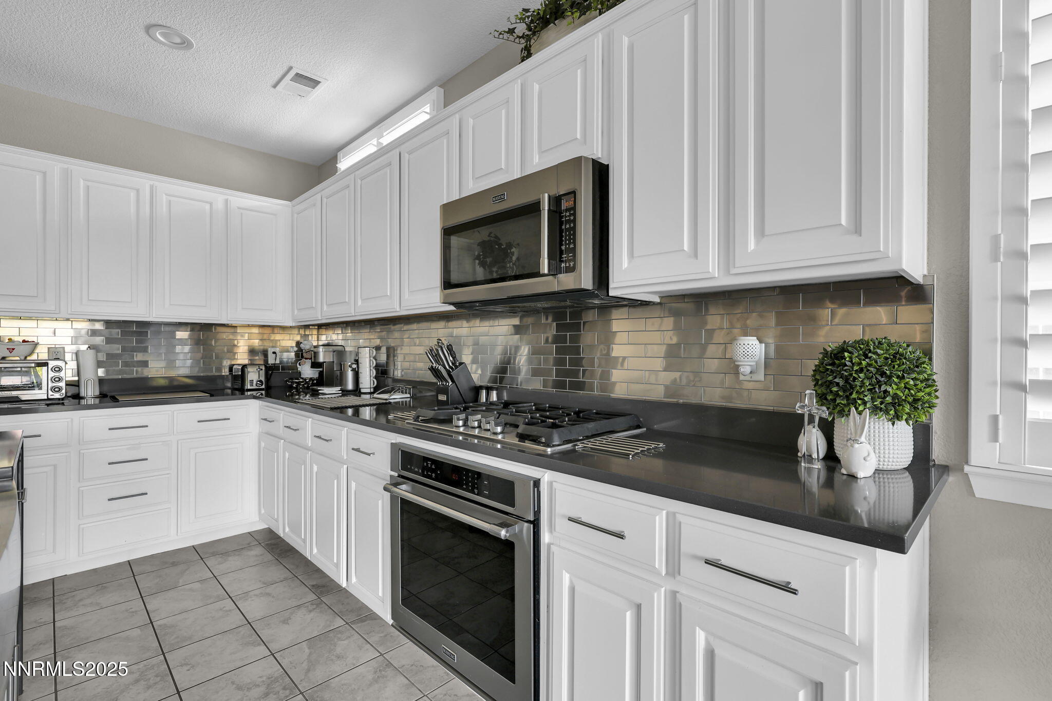 16-web-or-mls-1681 Emerald Bay Dr Reno 1