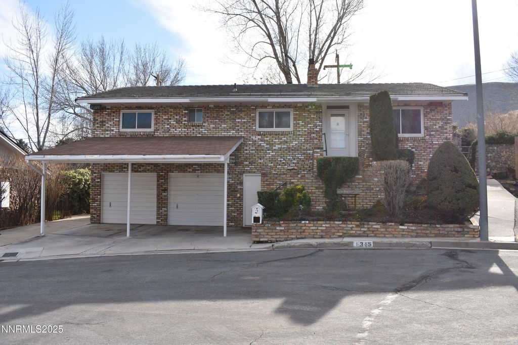 Photo of 1315 W 4th Street, Carson City, NV 89703 (MLS # 250059327)