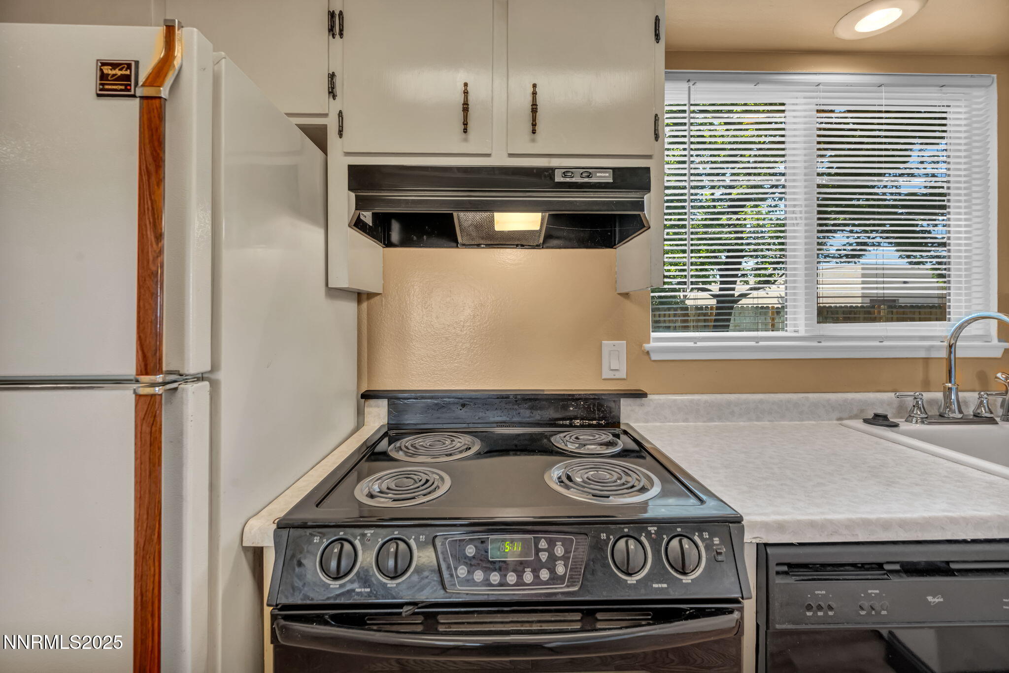 20-web-or-mls-1351-el-dorado-dr-unit-c